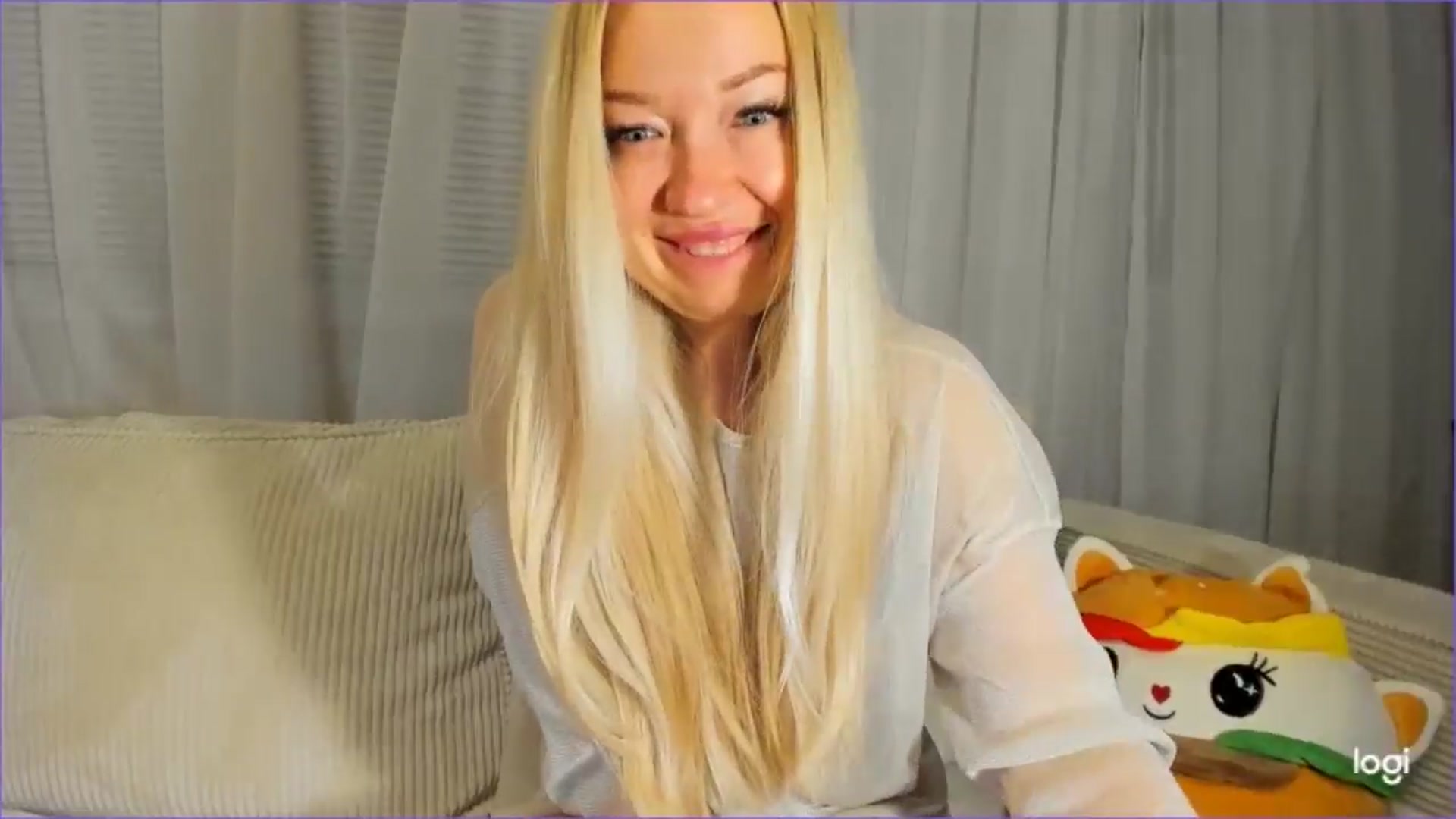 Gallery image thumbnail from FlamingoDream's myfreecams stream on, 09/17/2025, 24:41 image 9 of 20