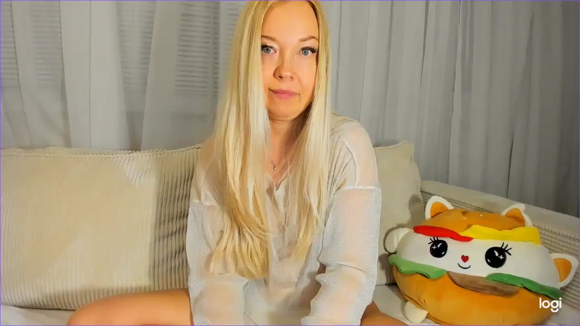 Gallery image thumbnail from FlamingoDream's myfreecams stream on, 09/17/2025, 24:41 image 16 of 20