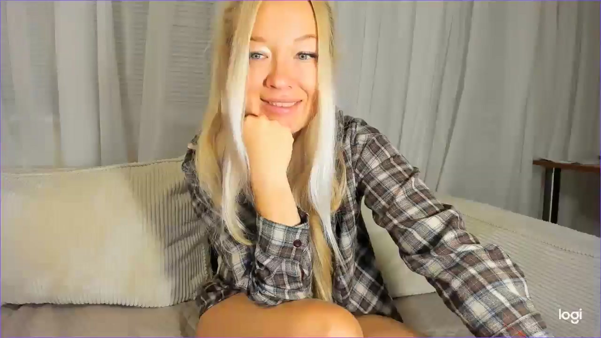 Gallery image thumbnail from FlamingoDream's myfreecams stream on, 10/06/2025, 22:10 image 13 of 20