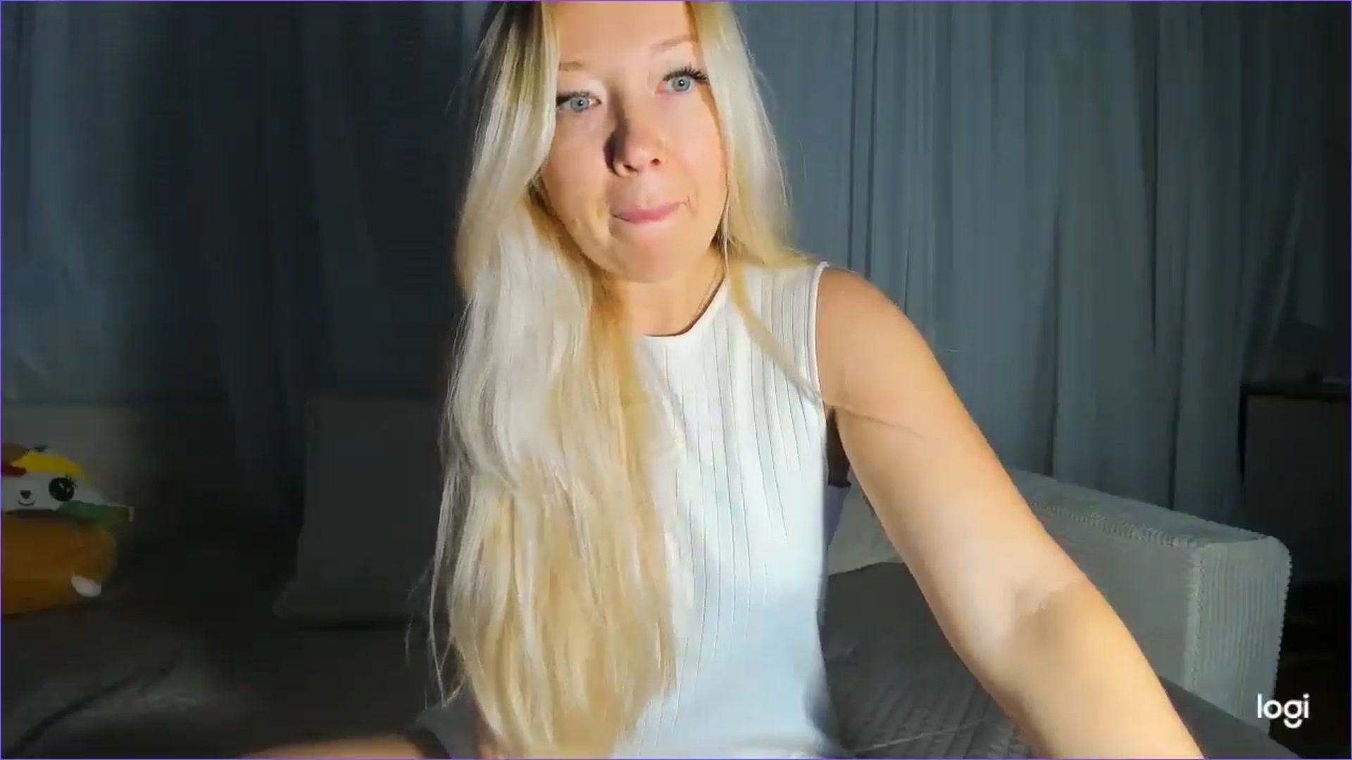 Gallery image thumbnail from FlamingoDream's myfreecams stream on, 10/28/2025, 24:06 image 6 of 20