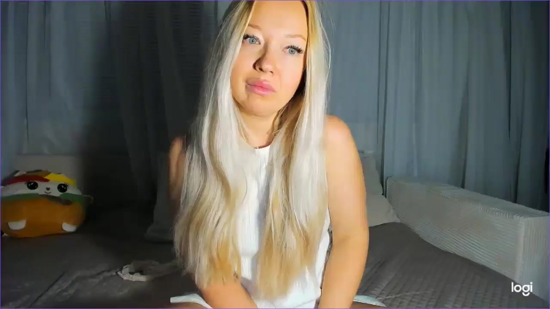 Gallery image thumbnail from FlamingoDream's myfreecams stream on, 10/28/2025, 04:20 image 14 of 20