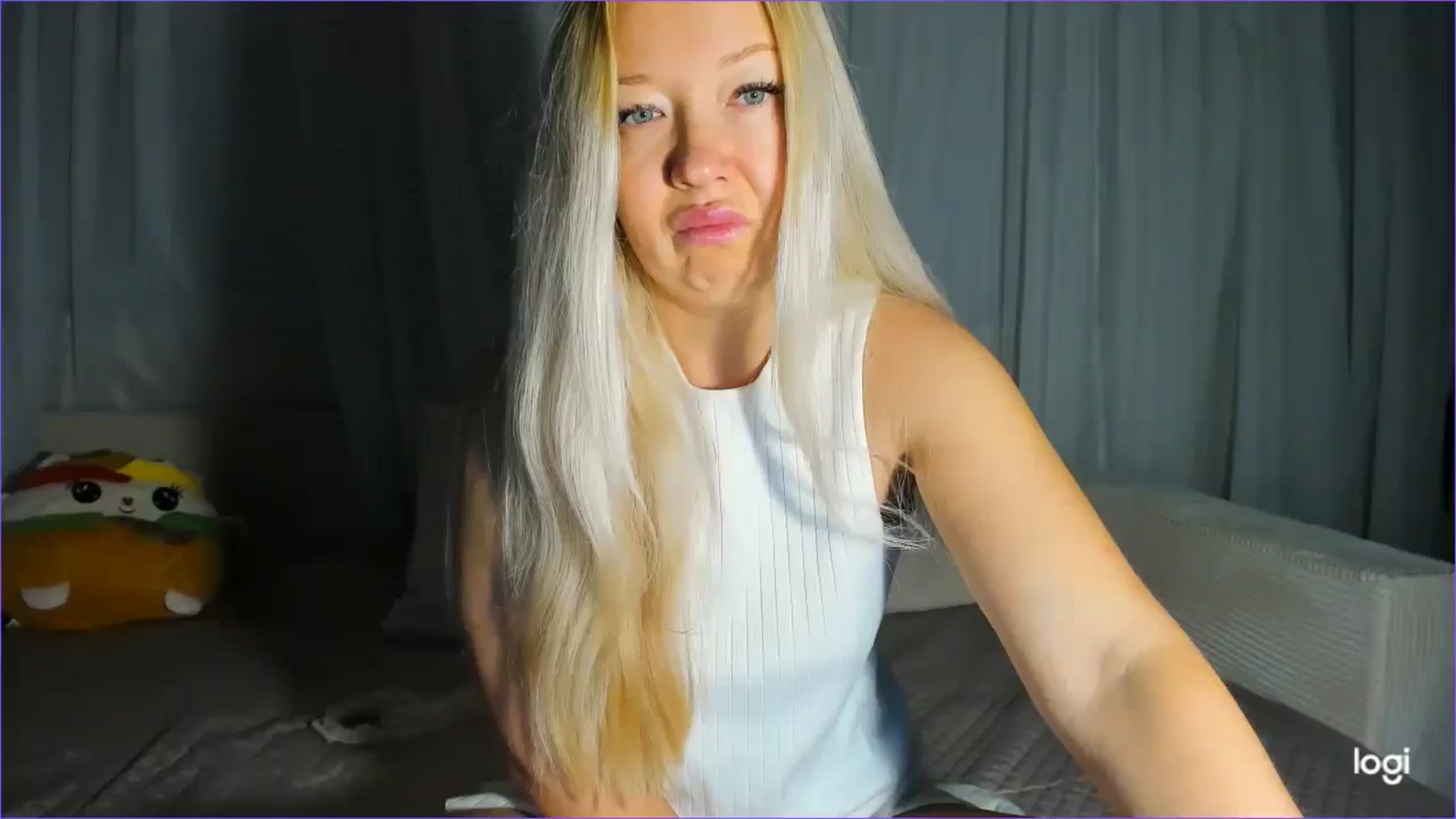 Gallery image thumbnail from FlamingoDream's myfreecams stream on, 10/28/2025, 04:20 image 19 of 20