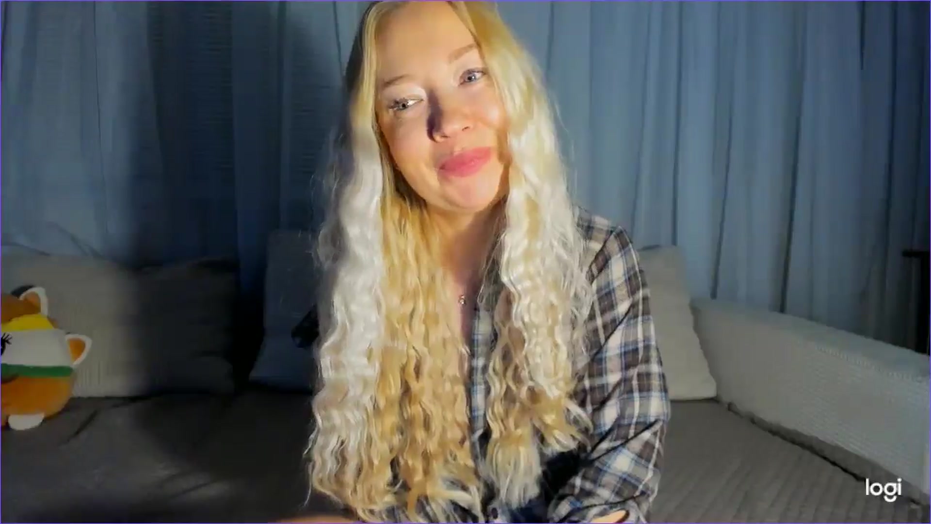 Gallery image thumbnail from FlamingoDream's myfreecams stream on, 11/11/2025, 01:23 image 17 of 20