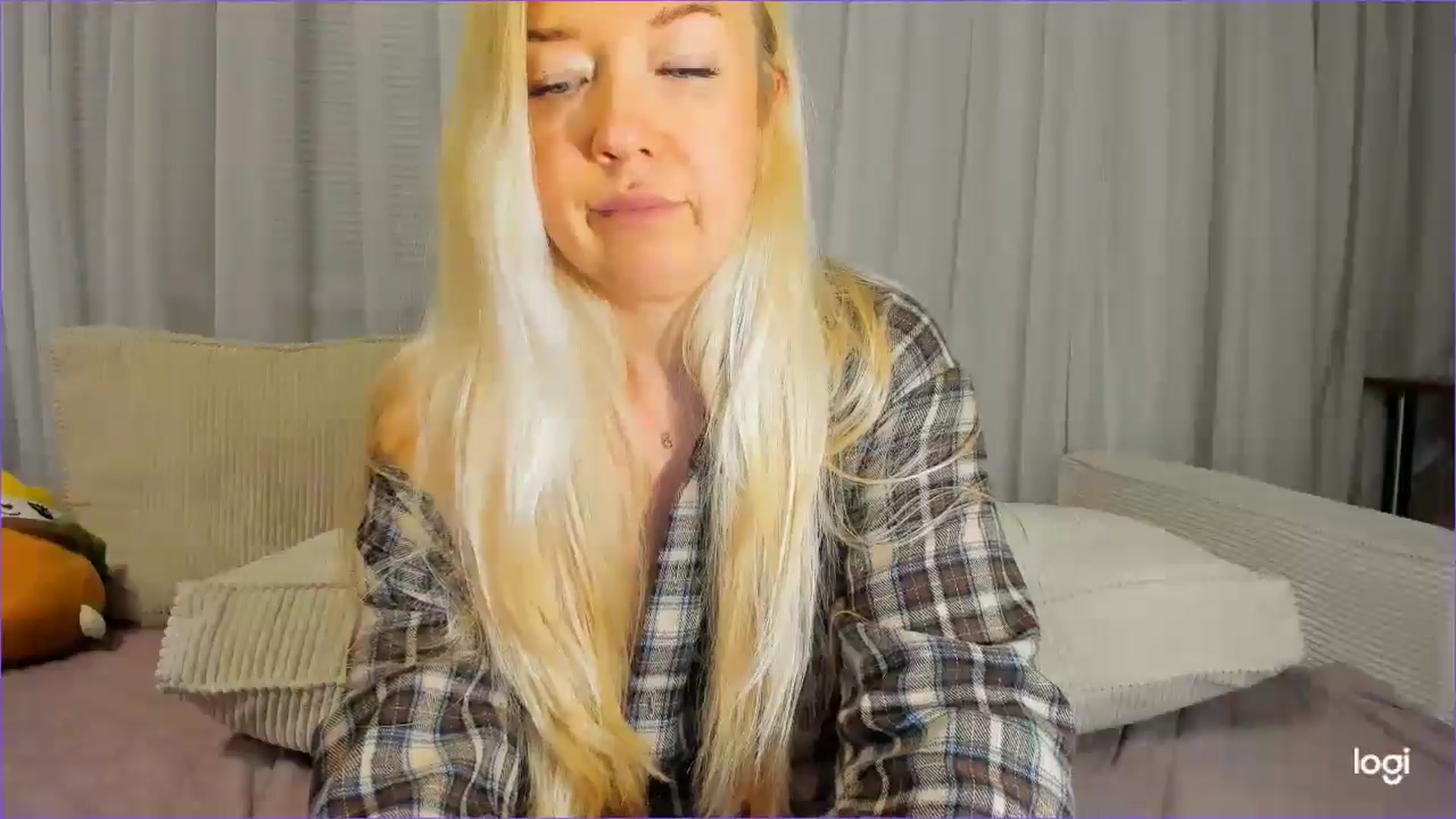 Gallery image thumbnail from FlamingoDream's myfreecams stream on, 11/19/2025, 02:24 image 13 of 20