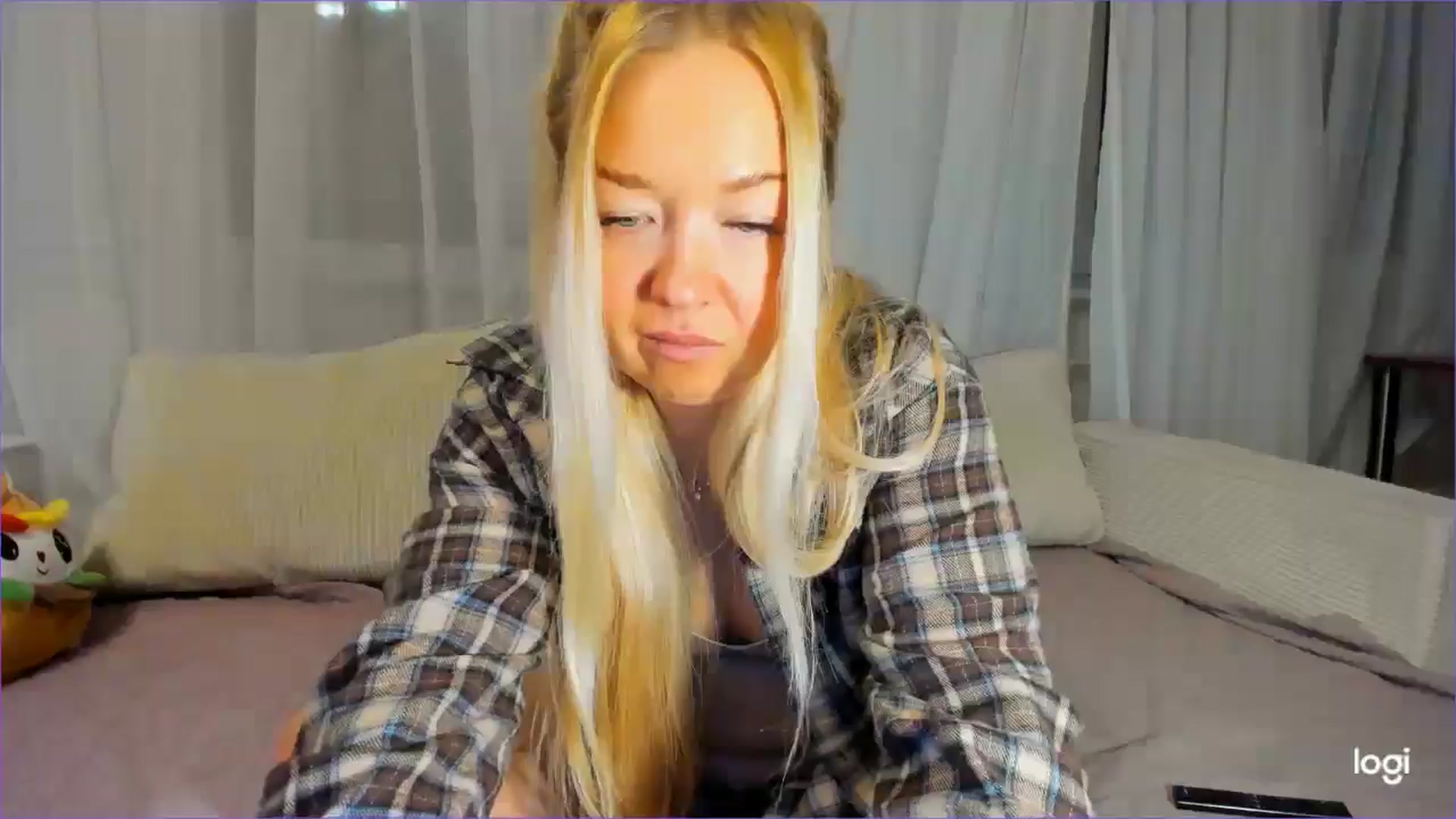 Gallery image thumbnail from FlamingoDream's myfreecams stream on, 11/22/2025, 24:17 image 8 of 20