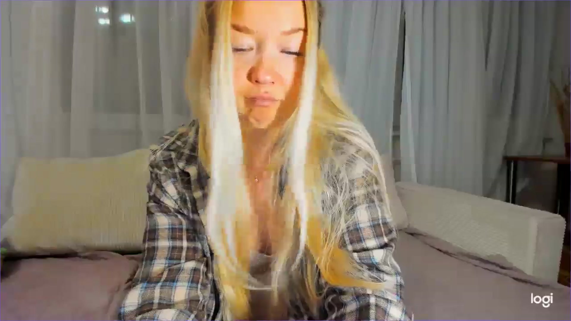 Gallery image thumbnail from FlamingoDream's myfreecams stream on, 11/22/2025, 24:17 image 4 of 20