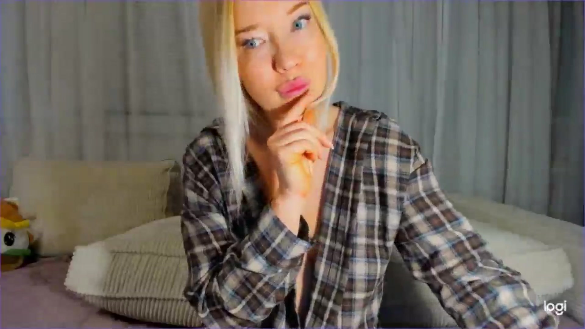 Gallery image thumbnail from FlamingoDream's myfreecams stream on, 11/25/2025, 08:23 image 7 of 20