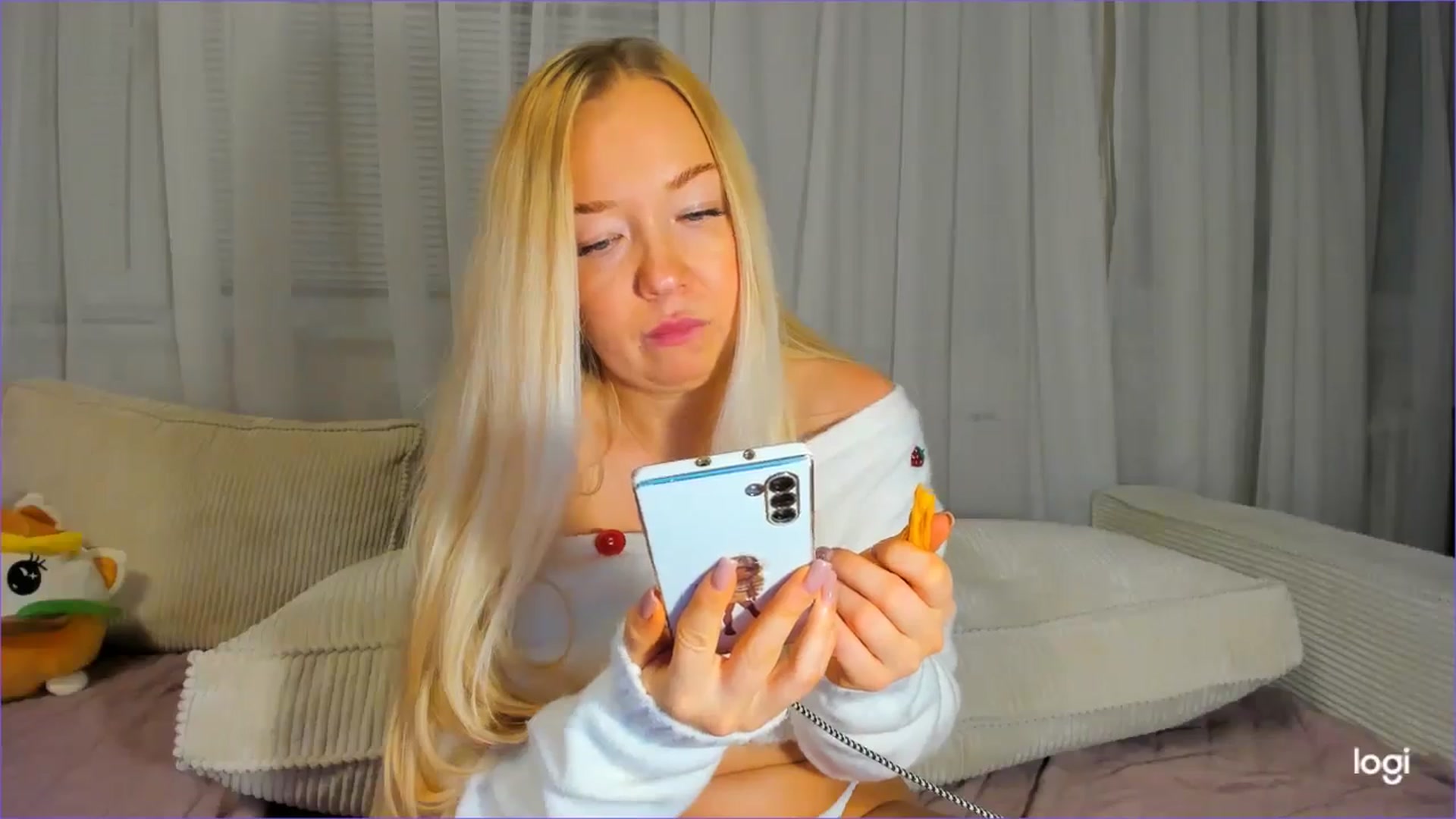 Gallery image thumbnail from FlamingoDream's myfreecams stream on, 11/26/2025, 01:57 image 7 of 20