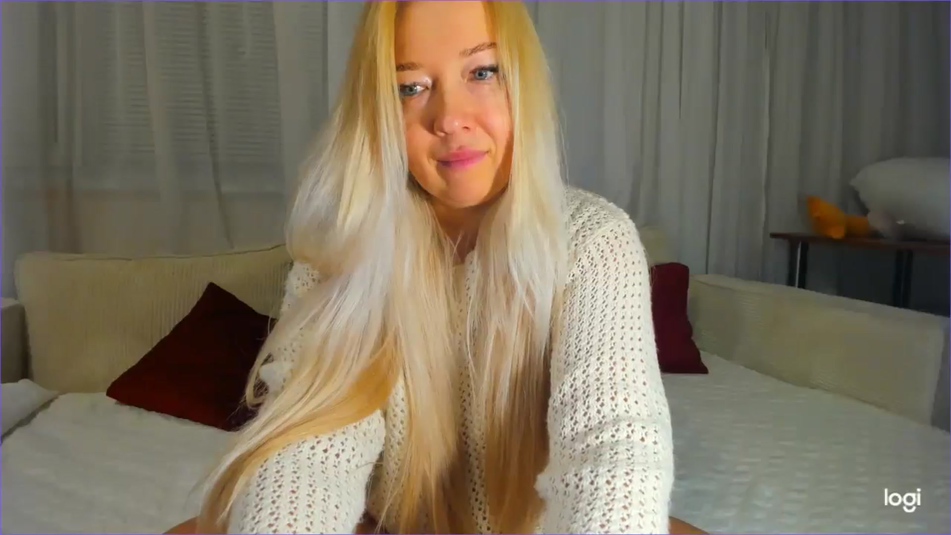 Gallery image thumbnail from FlamingoDream's myfreecams stream on, 04/15/2026, 01:05 image 12 of 20