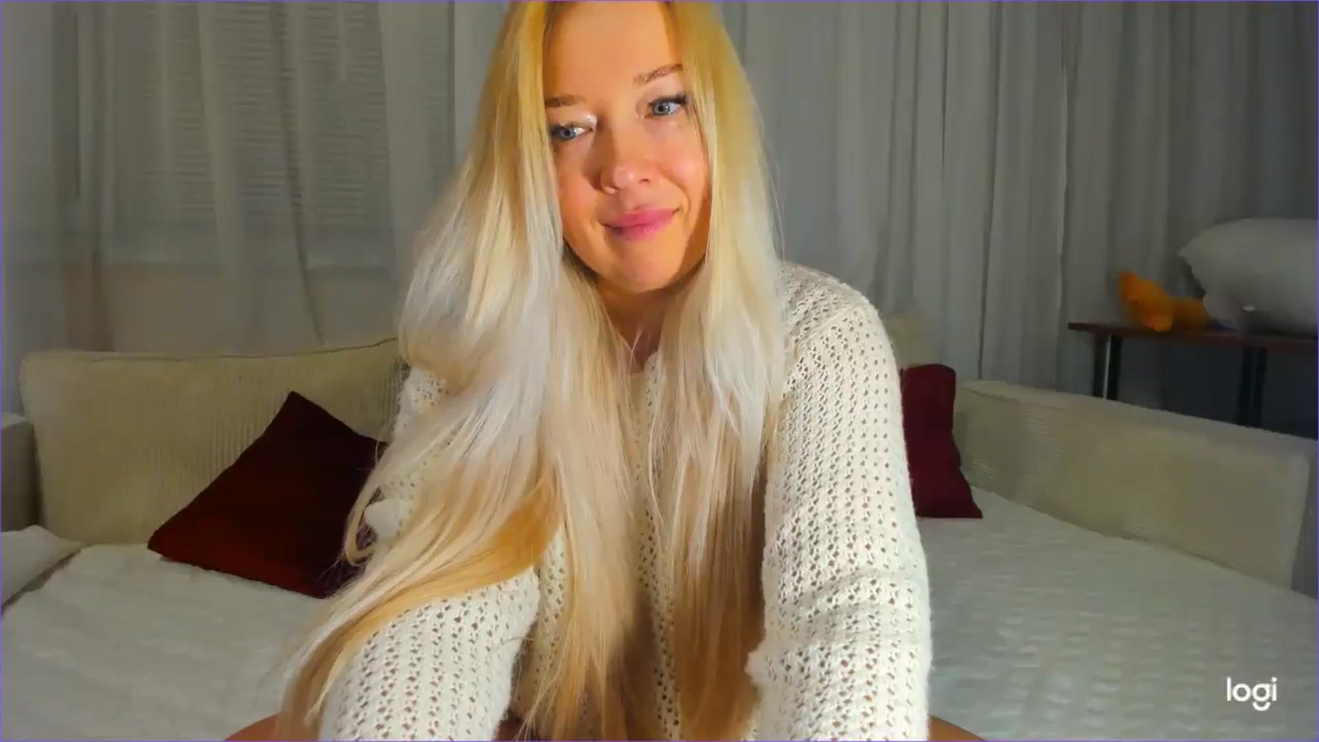 Gallery image thumbnail from FlamingoDream's myfreecams stream on, 04/15/2026, 01:05 image 11 of 20