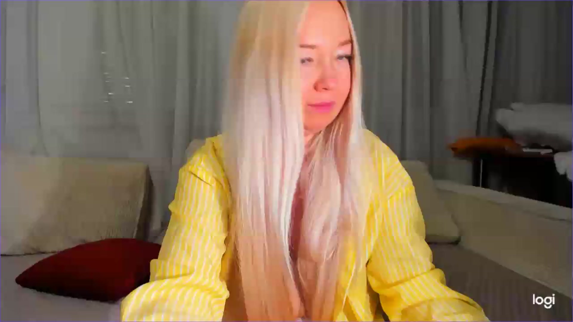 Gallery image thumbnail from FlamingoDream's myfreecams stream on, 06/09/2026, 24:44 image 15 of 20