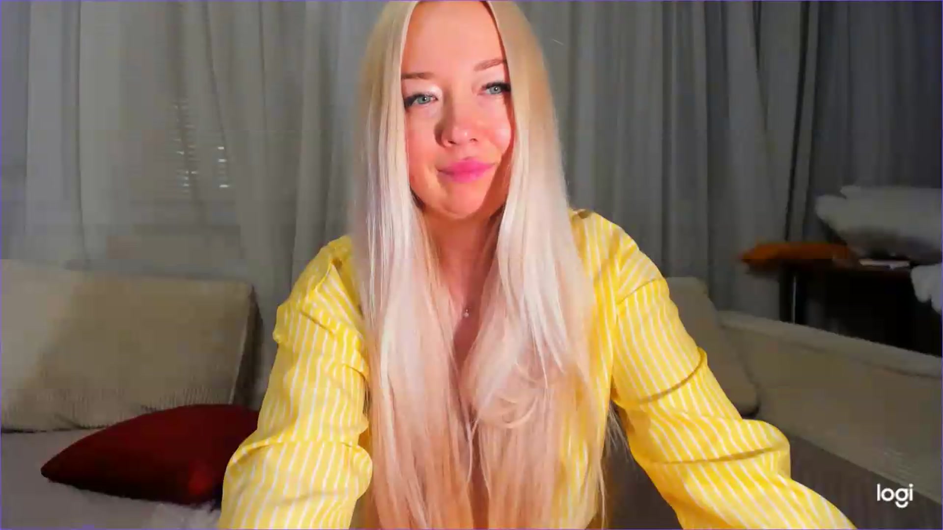 Gallery image thumbnail from FlamingoDream's myfreecams stream on, 06/09/2026, 24:44 image 7 of 20