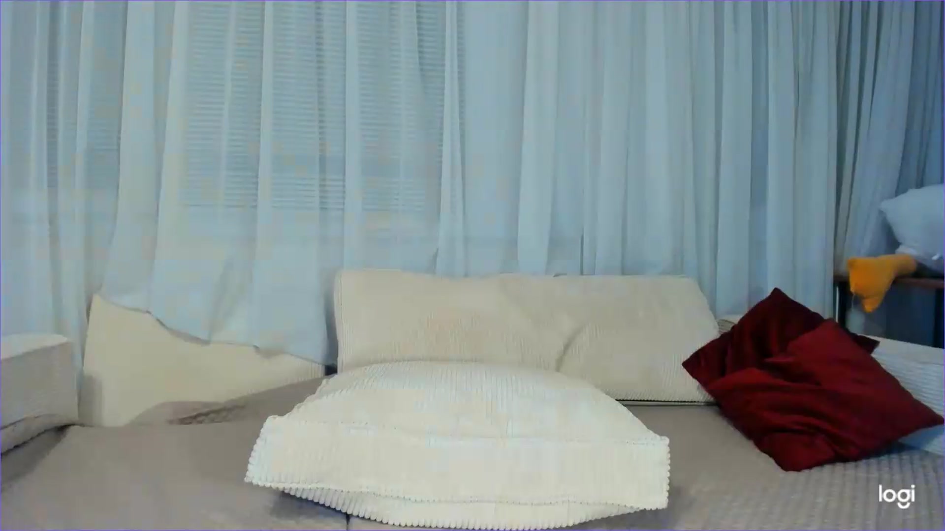 Gallery image thumbnail from FlamingoDream's myfreecams stream on, 08/11/2026, 01:01 image 18 of 20