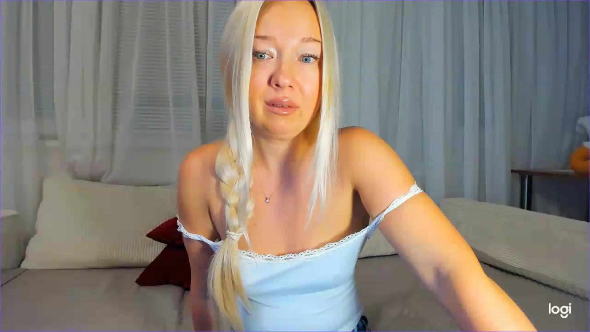 Gallery image thumbnail from FlamingoDream's myfreecams stream on, 09/10/2026, 24:25 image 14 of 20