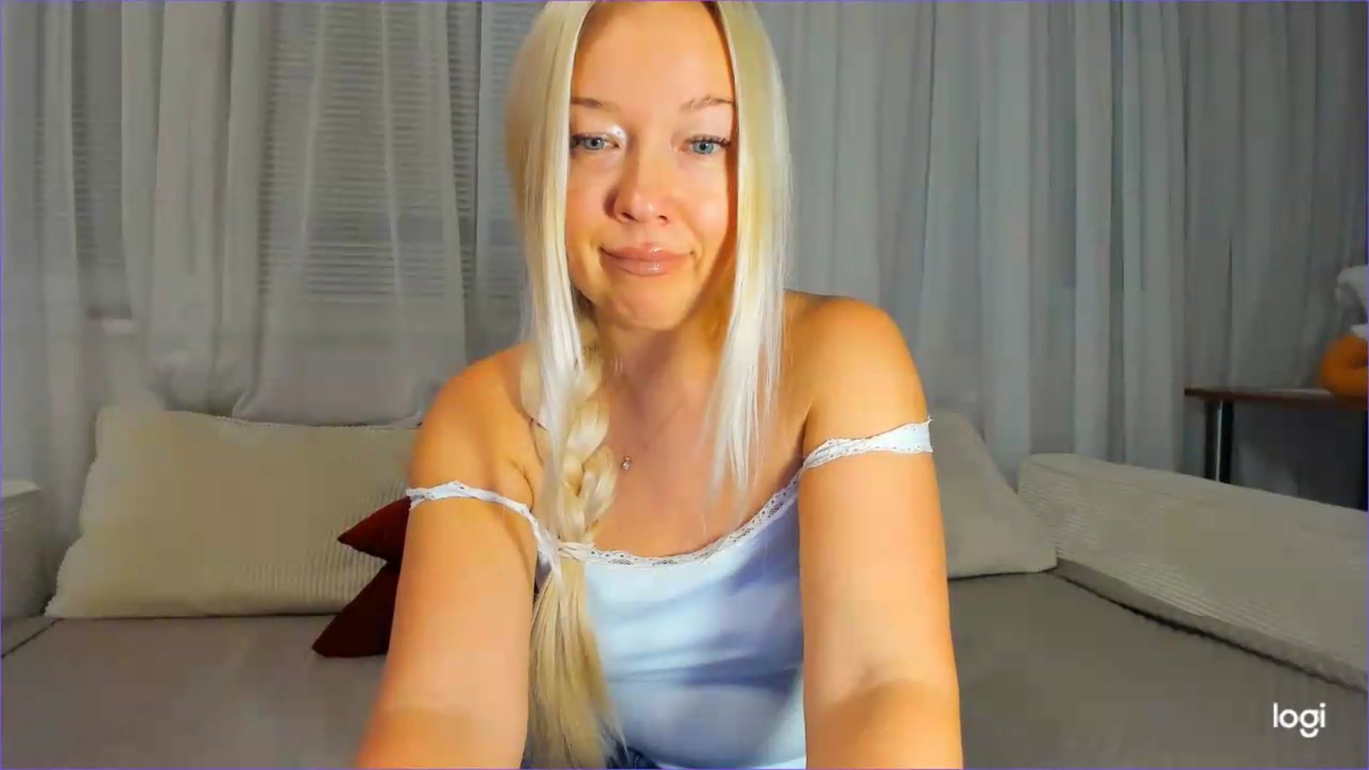 Gallery image thumbnail from FlamingoDream's myfreecams stream on, 09/10/2026, 24:25 image 18 of 20