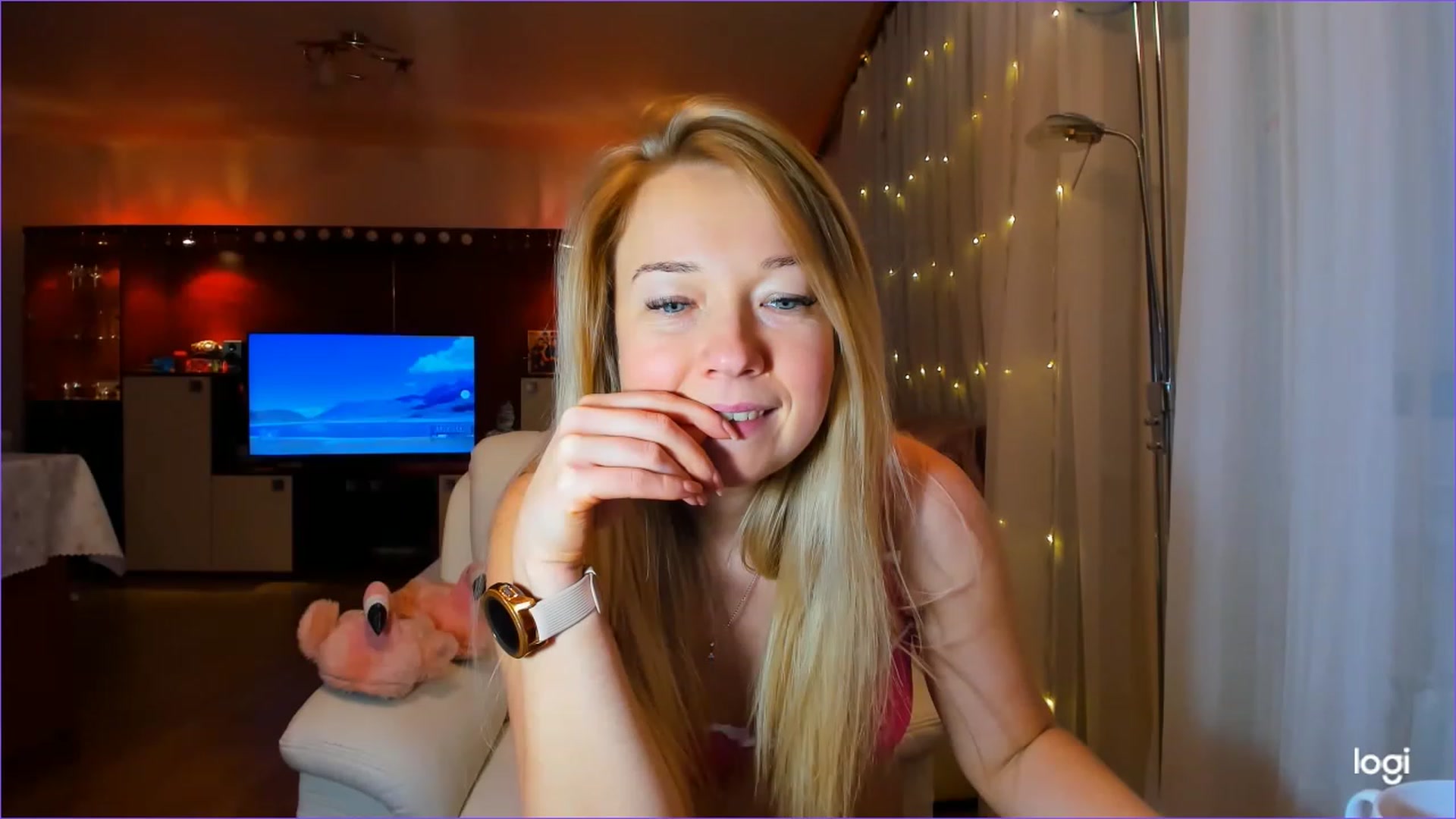 Gallery image thumbnail from FlamingoParty's myfreecams stream on, 01/19/2023, 03:46 image 14 of 20