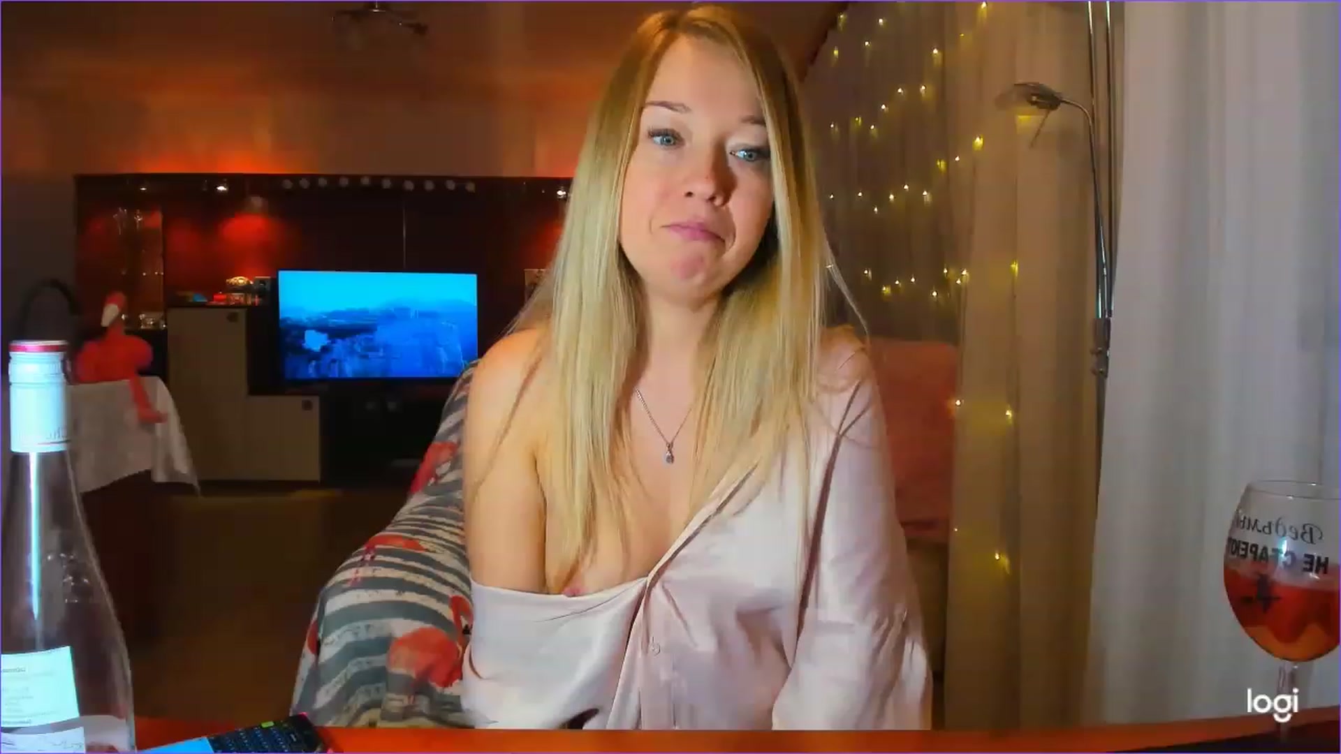 Gallery image thumbnail from FlamingoParty's myfreecams stream on, 01/21/2023, 01:51 image 20 of 20