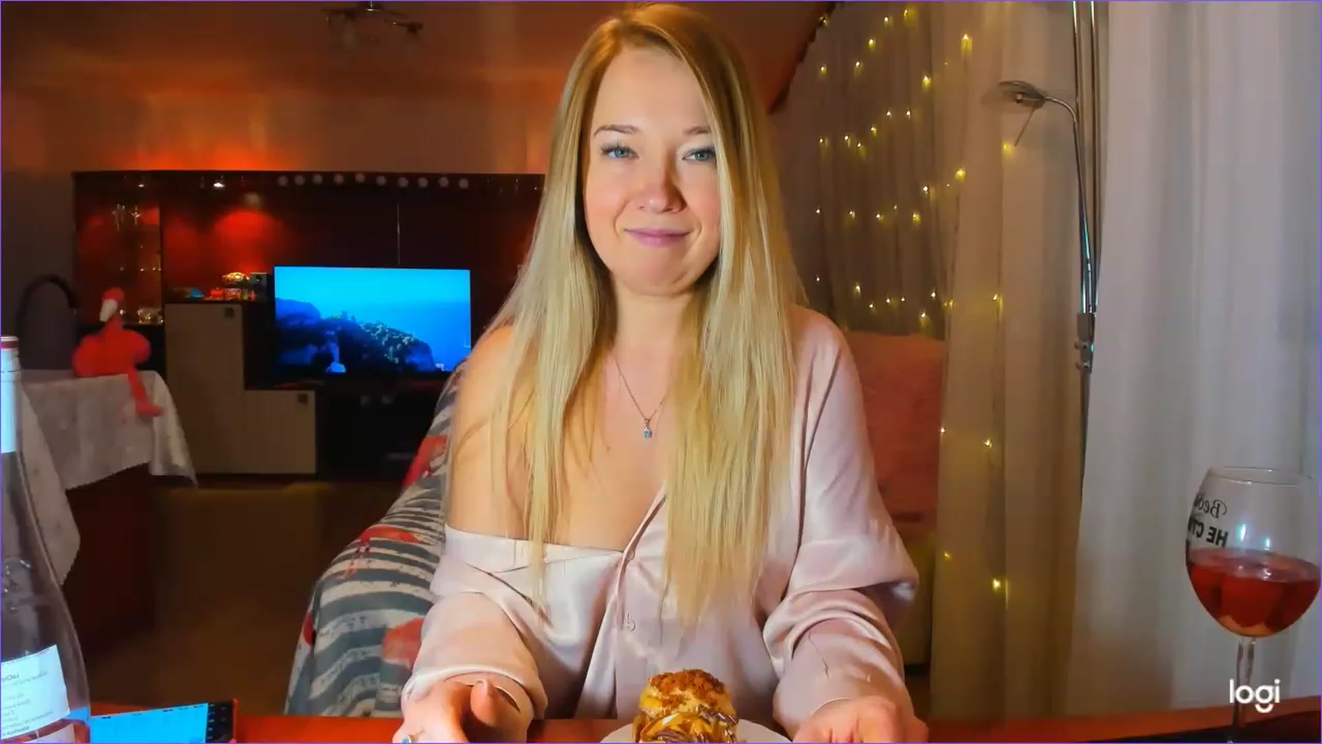 Gallery image thumbnail from FlamingoParty's myfreecams stream on, 01/21/2023, 01:51 image 16 of 20