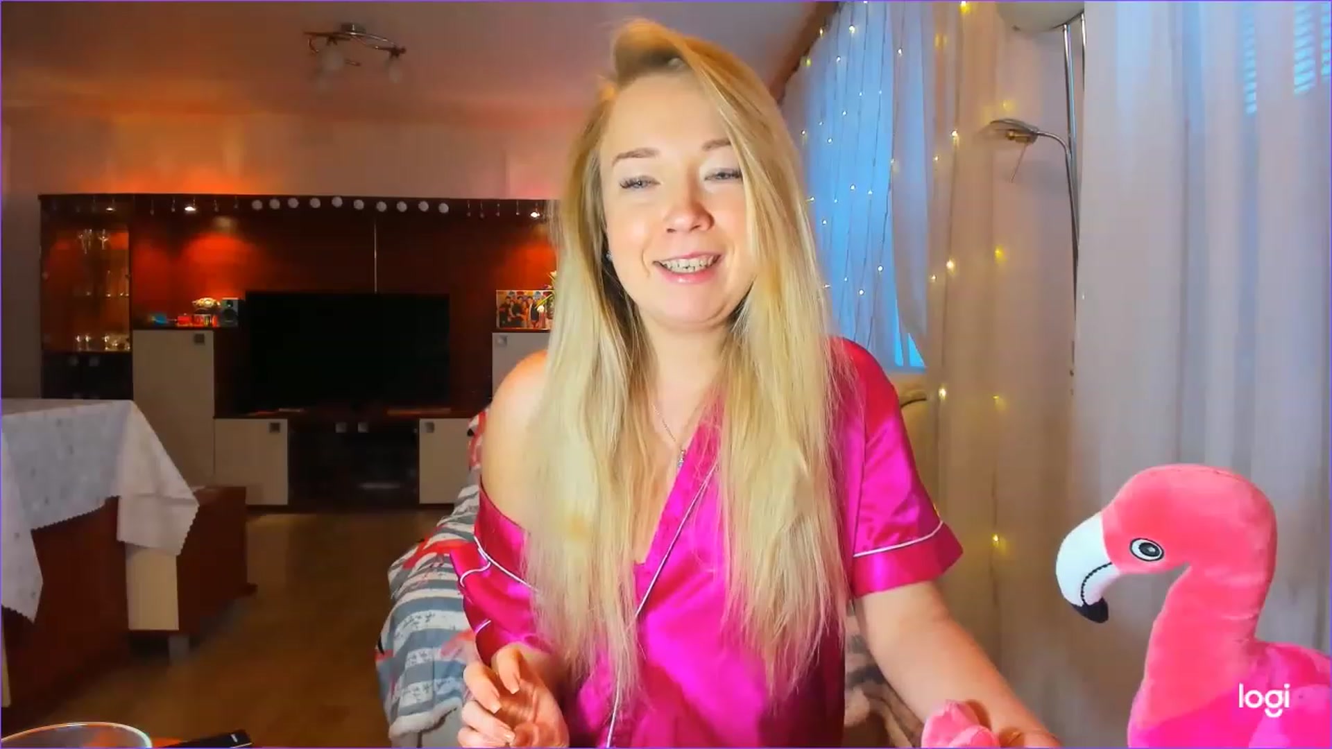 Gallery image thumbnail from FlamingoParty's myfreecams stream on, 01/28/2023, 09:35 image 14 of 20