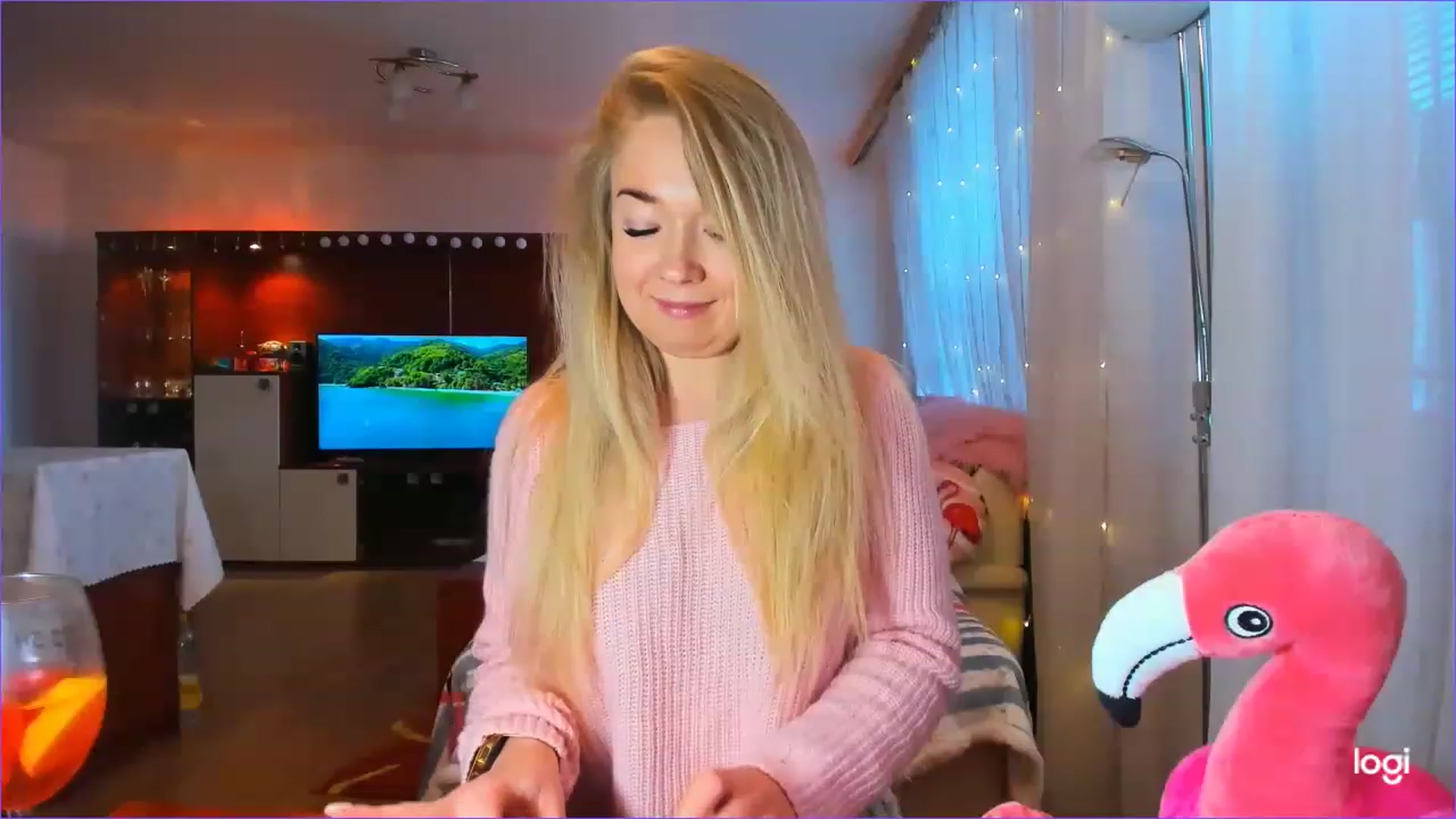 Gallery image thumbnail from FlamingoParty's myfreecams stream on, 02/01/2023, 08:57 image 11 of 20