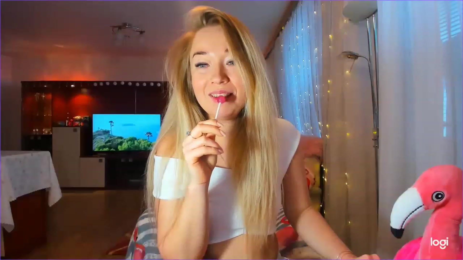 Gallery image thumbnail from FlamingoParty's myfreecams stream on, 02/02/2023, 09:04 image 10 of 20