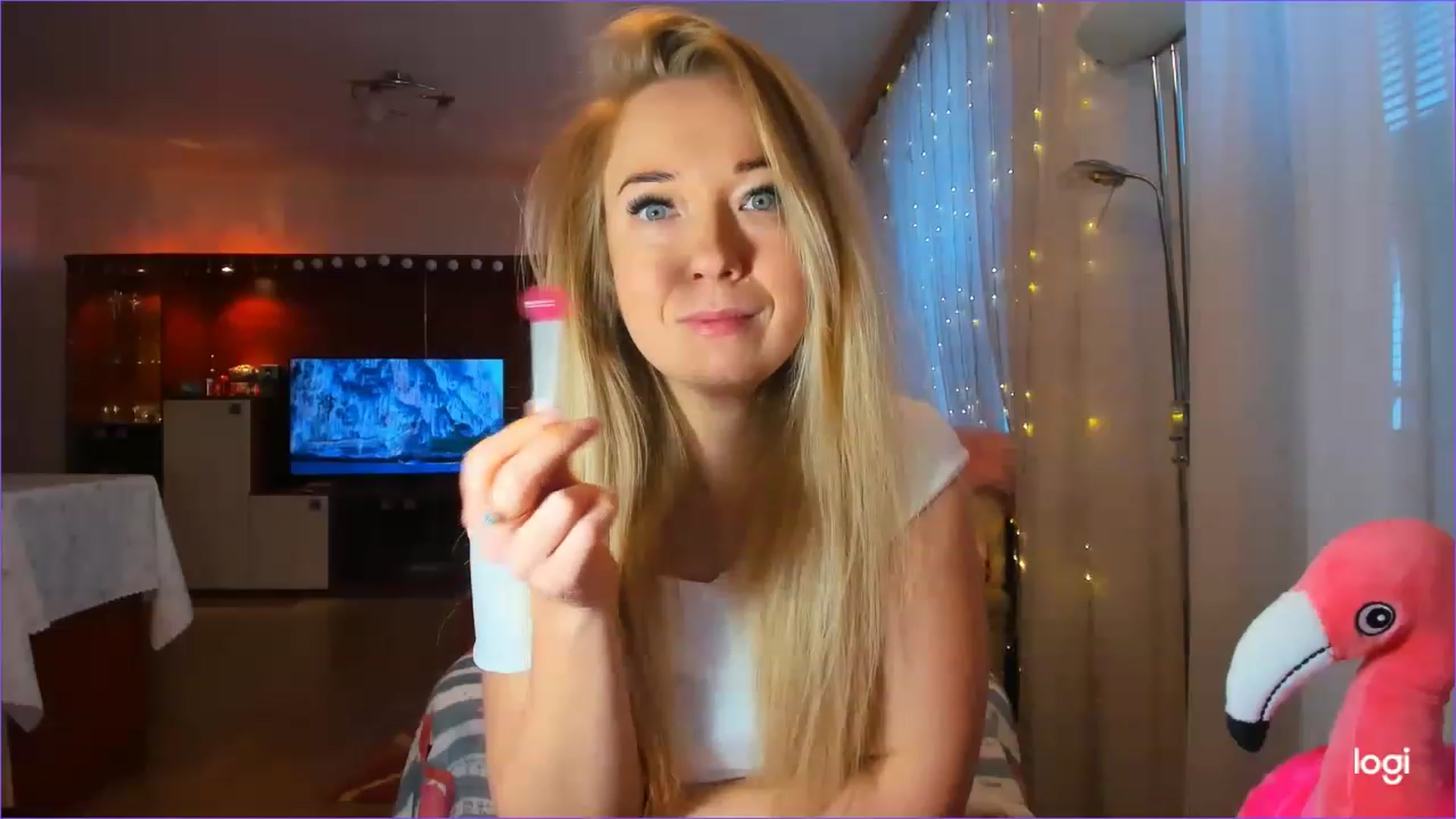 Gallery image thumbnail from FlamingoParty's myfreecams stream on, 02/02/2023, 09:04 image 5 of 20