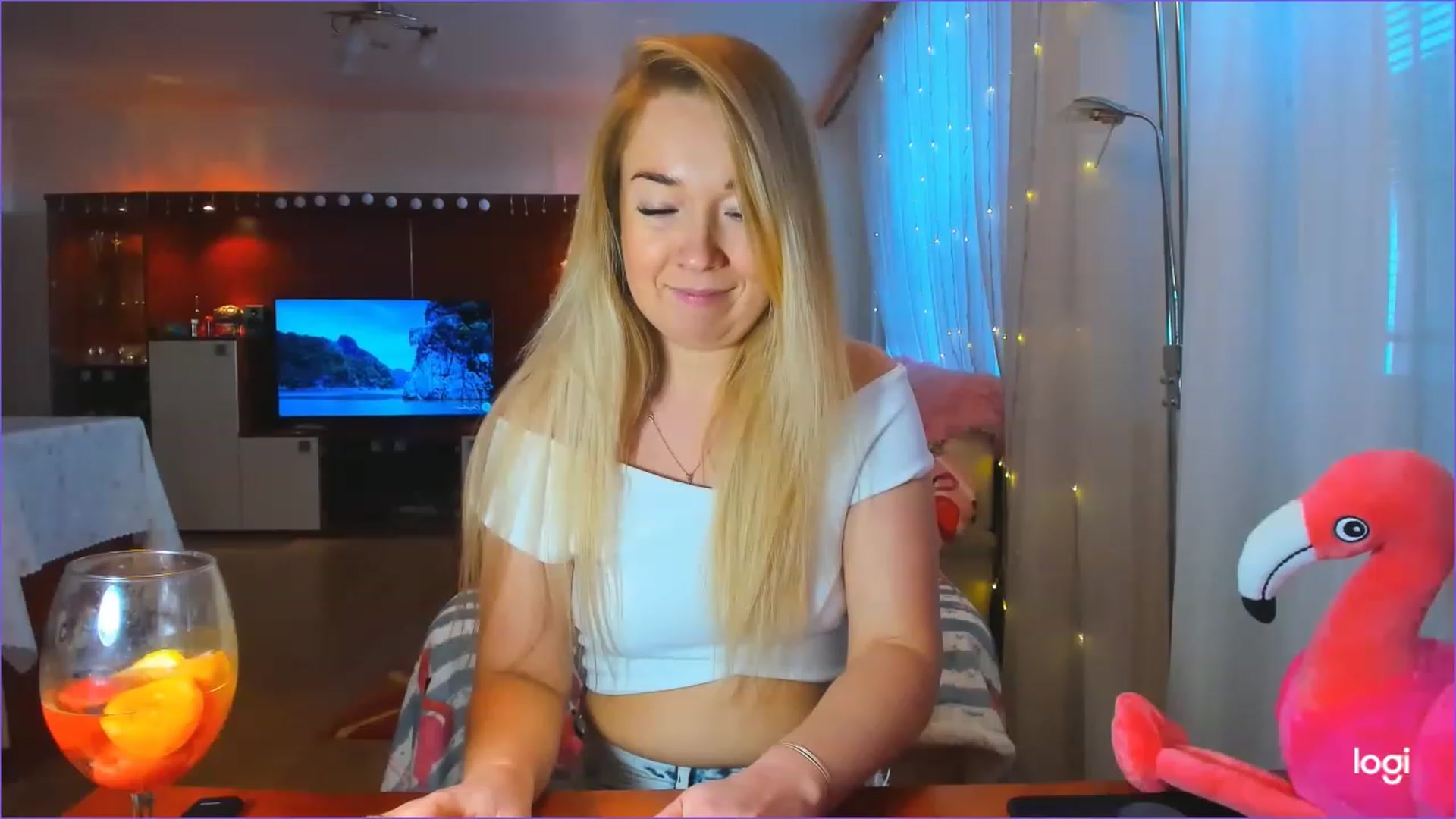 Gallery image thumbnail from FlamingoParty's myfreecams stream on, 02/02/2023, 11:36 image 10 of 20