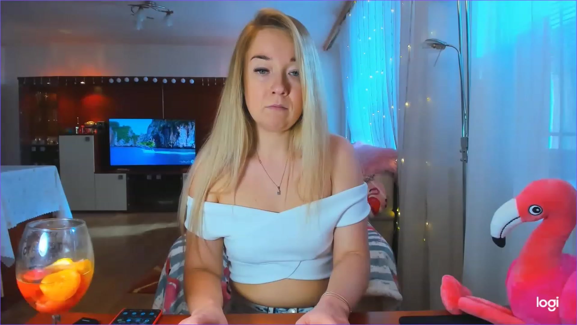 Gallery image thumbnail from FlamingoParty's myfreecams stream on, 02/02/2023, 11:36 image 13 of 20