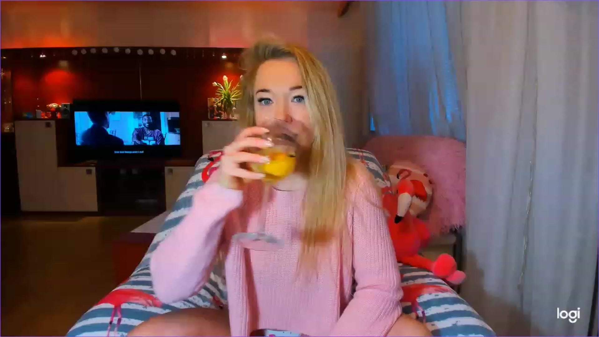 Gallery image thumbnail from FlamingoParty's myfreecams stream on, 02/03/2023, 09:19 image 2 of 20