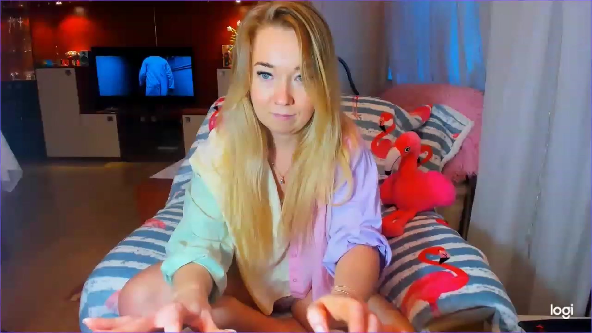 Gallery image thumbnail from FlamingoParty's myfreecams stream on, 02/03/2023, 15:22 image 10 of 20
