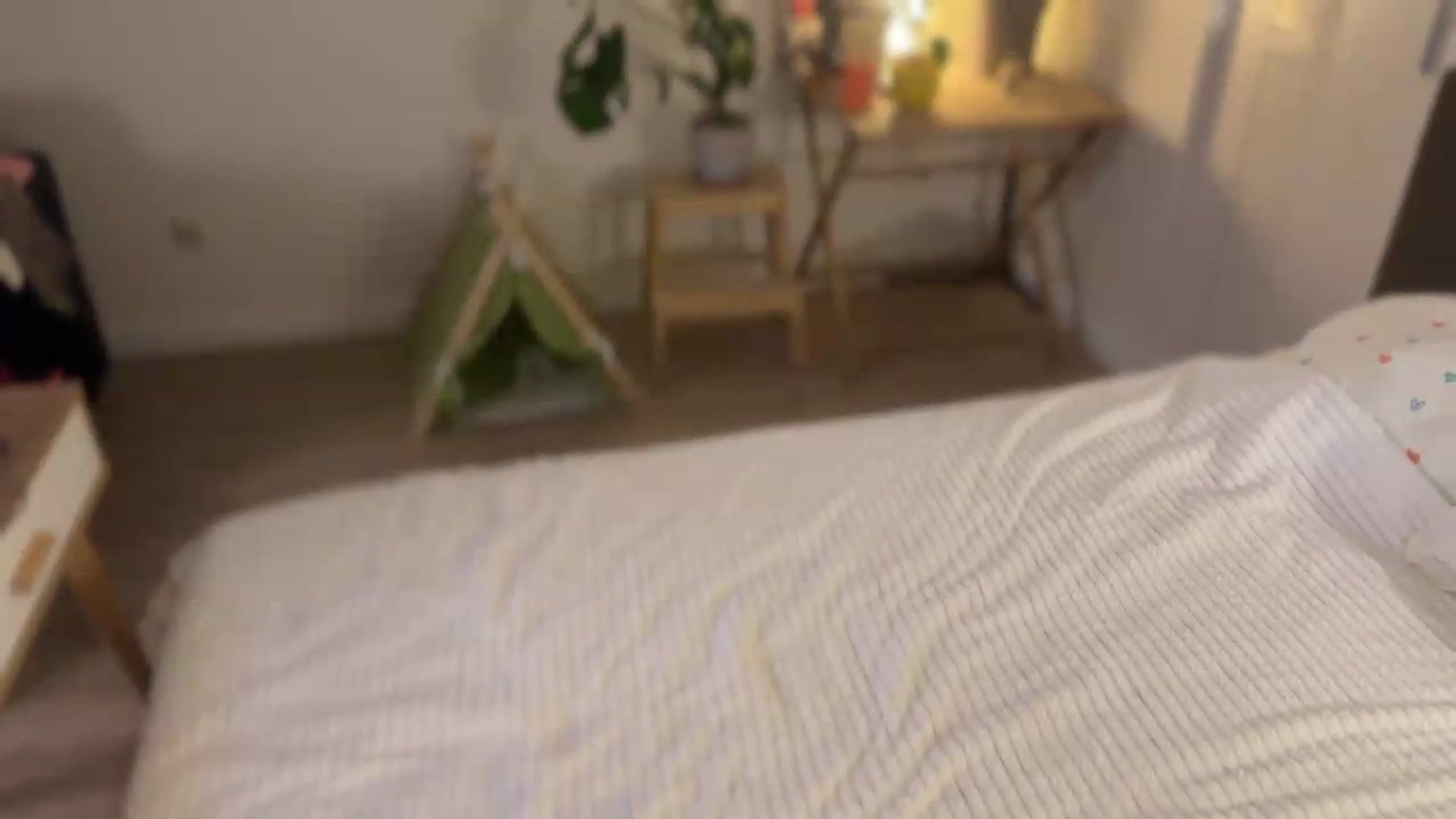 Gallery image thumbnail from FleurDeLys's myfreecams stream on, 08/20/2026, 01:17 image 18 of 20