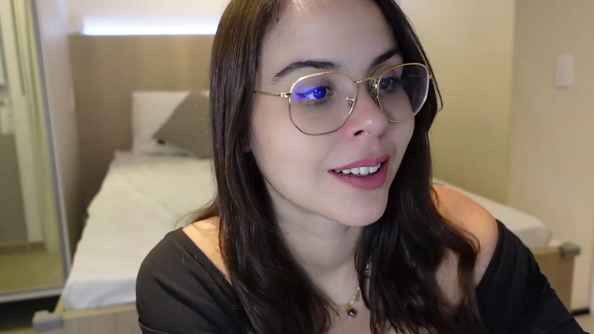 Gallery image thumbnail from FlexibleGirl_'s myfreecams stream on, 06/24/2023, 04:00 image 16 of 20