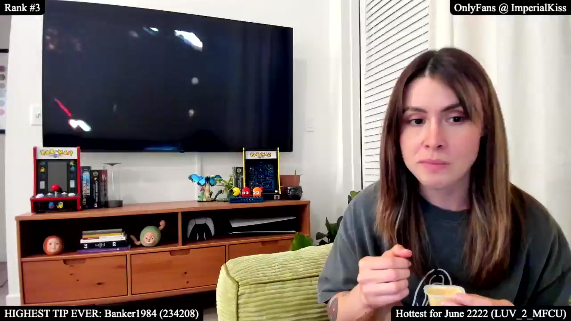 Gallery image thumbnail from FlinchKiss's myfreecams stream on, 06/16/2025, 06:21 image 14 of 20