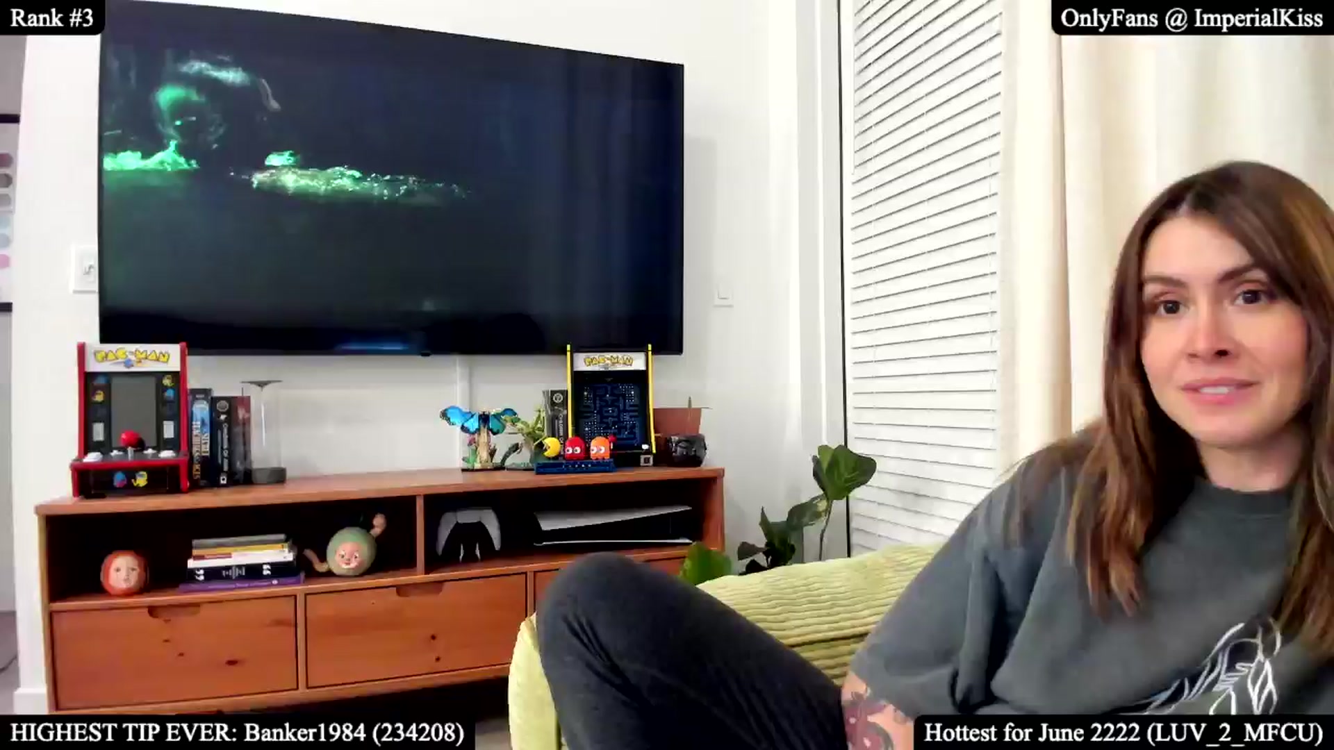 Gallery image thumbnail from FlinchKiss's myfreecams stream on, 06/16/2025, 06:21 image 16 of 20