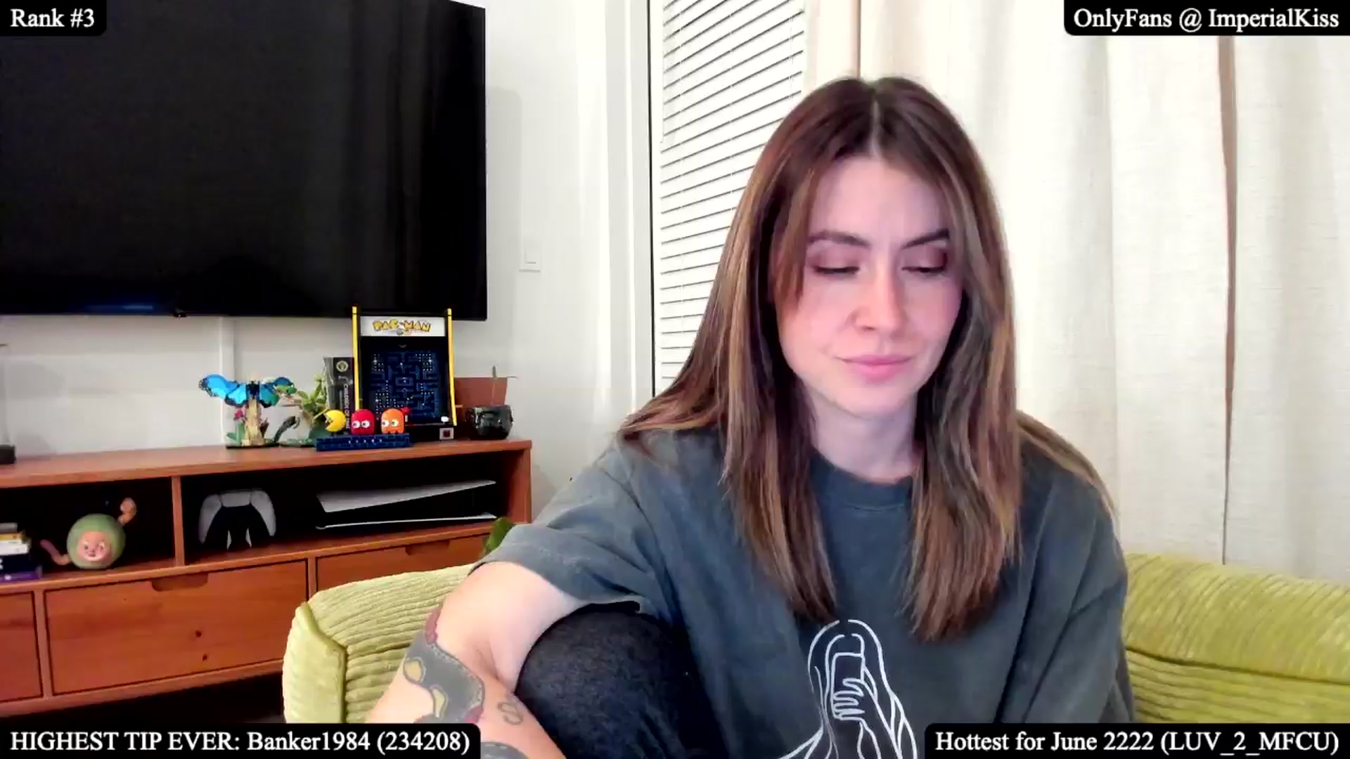 Gallery image thumbnail from FlinchKiss's myfreecams stream on, 06/16/2025, 06:21 image 19 of 20