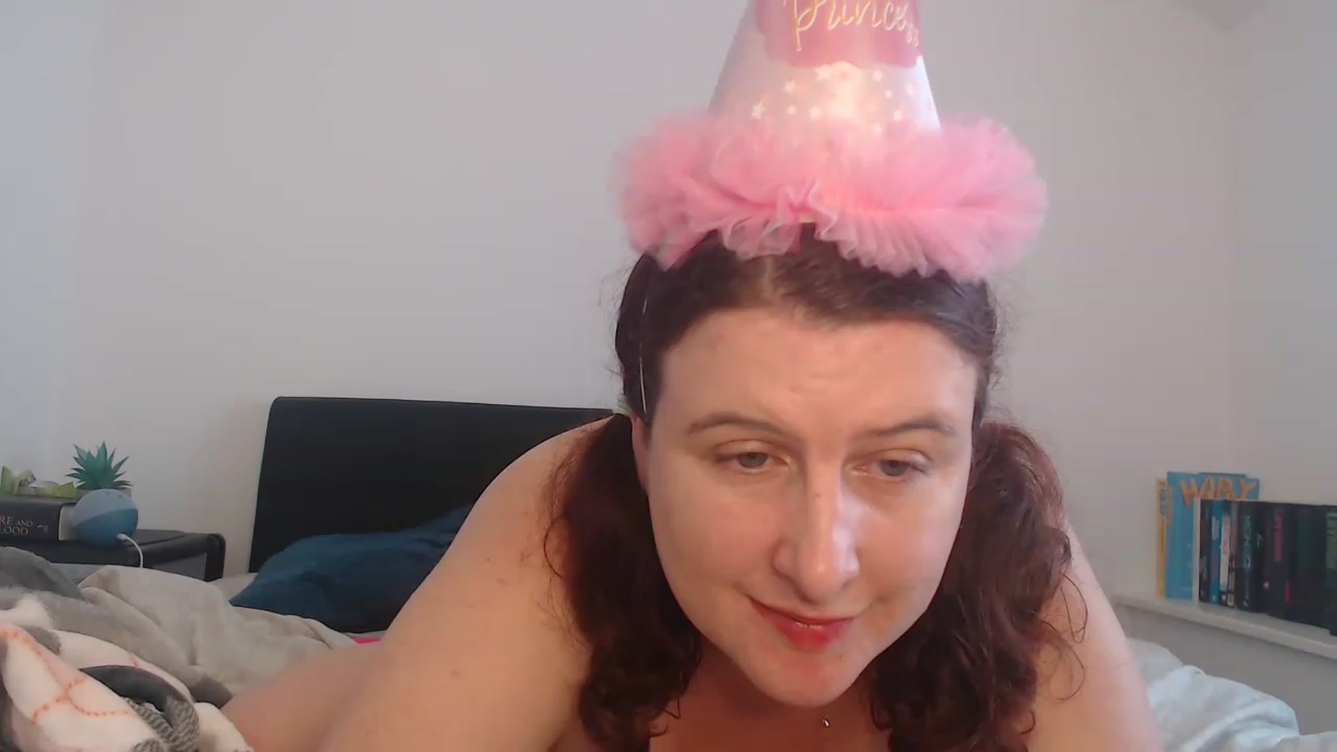 Gallery image thumbnail from FlirtyPhoebe's myfreecams stream on, 11/17/2022, 14:58 image 4 of 20