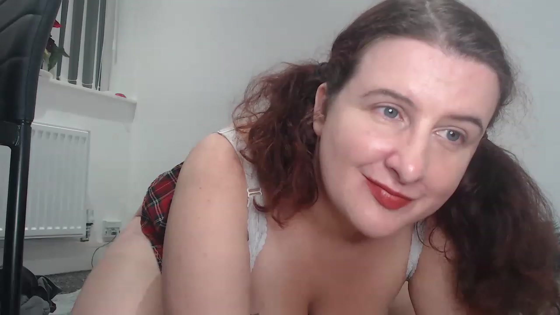 Gallery image thumbnail from FlirtyPhoebe's myfreecams stream on, 11/27/2022, 23:44 image 3 of 20