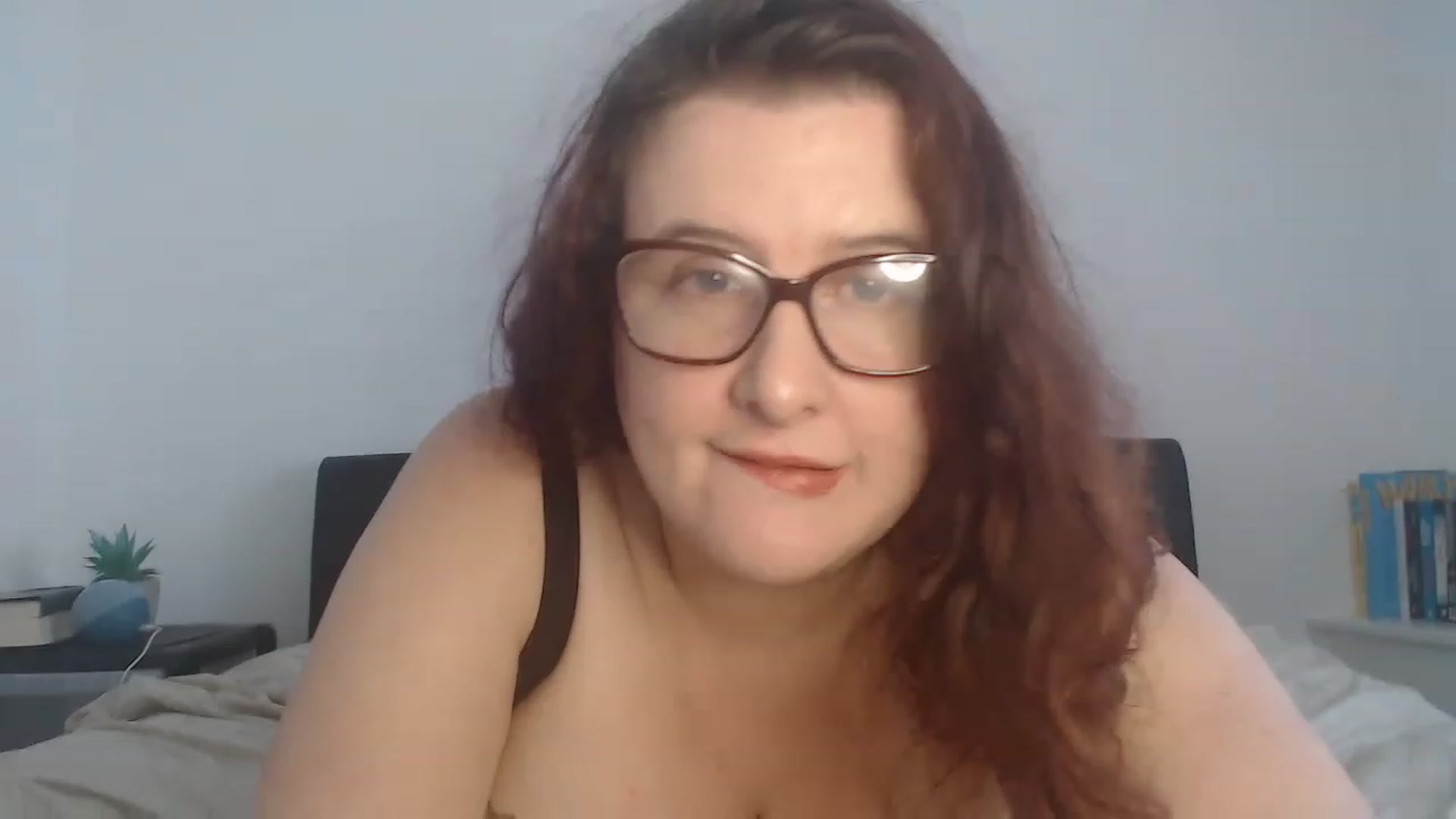 Gallery image thumbnail from FlirtyPhoebe's myfreecams stream on, 11/29/2022, 10:45 image 17 of 20
