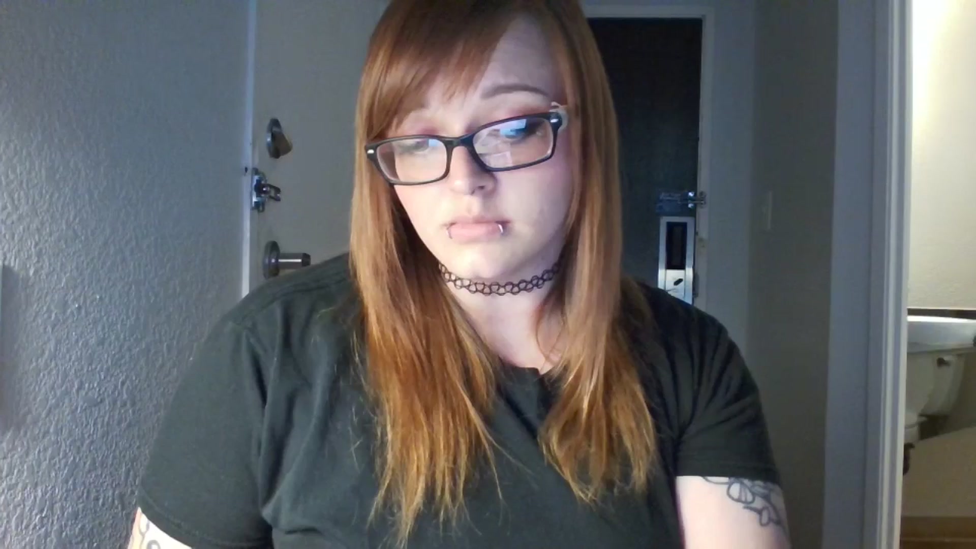 Gallery image thumbnail from FloraSky's myfreecams stream on, 05/01/2025, 12:37 image 19 of 20