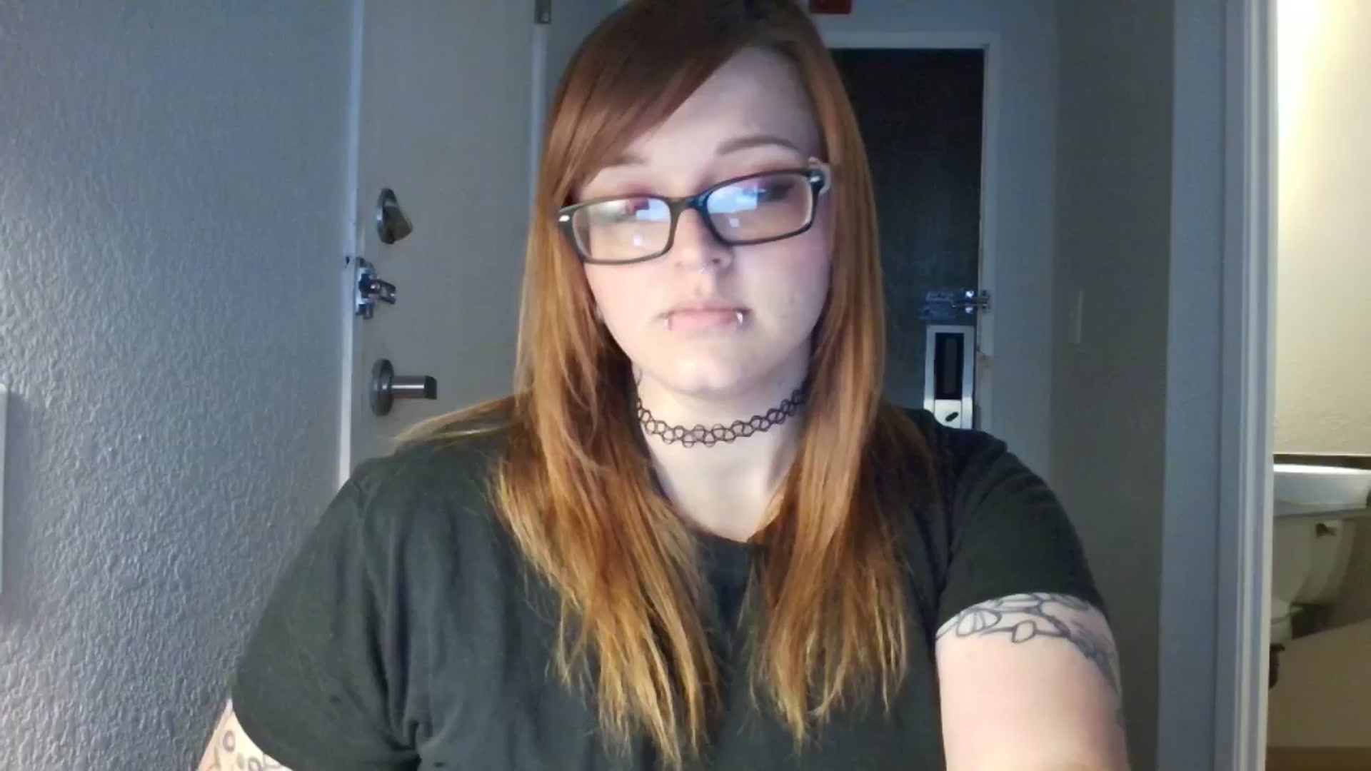 Gallery image thumbnail from FloraSky's myfreecams stream on, 05/01/2025, 13:48 image 20 of 20