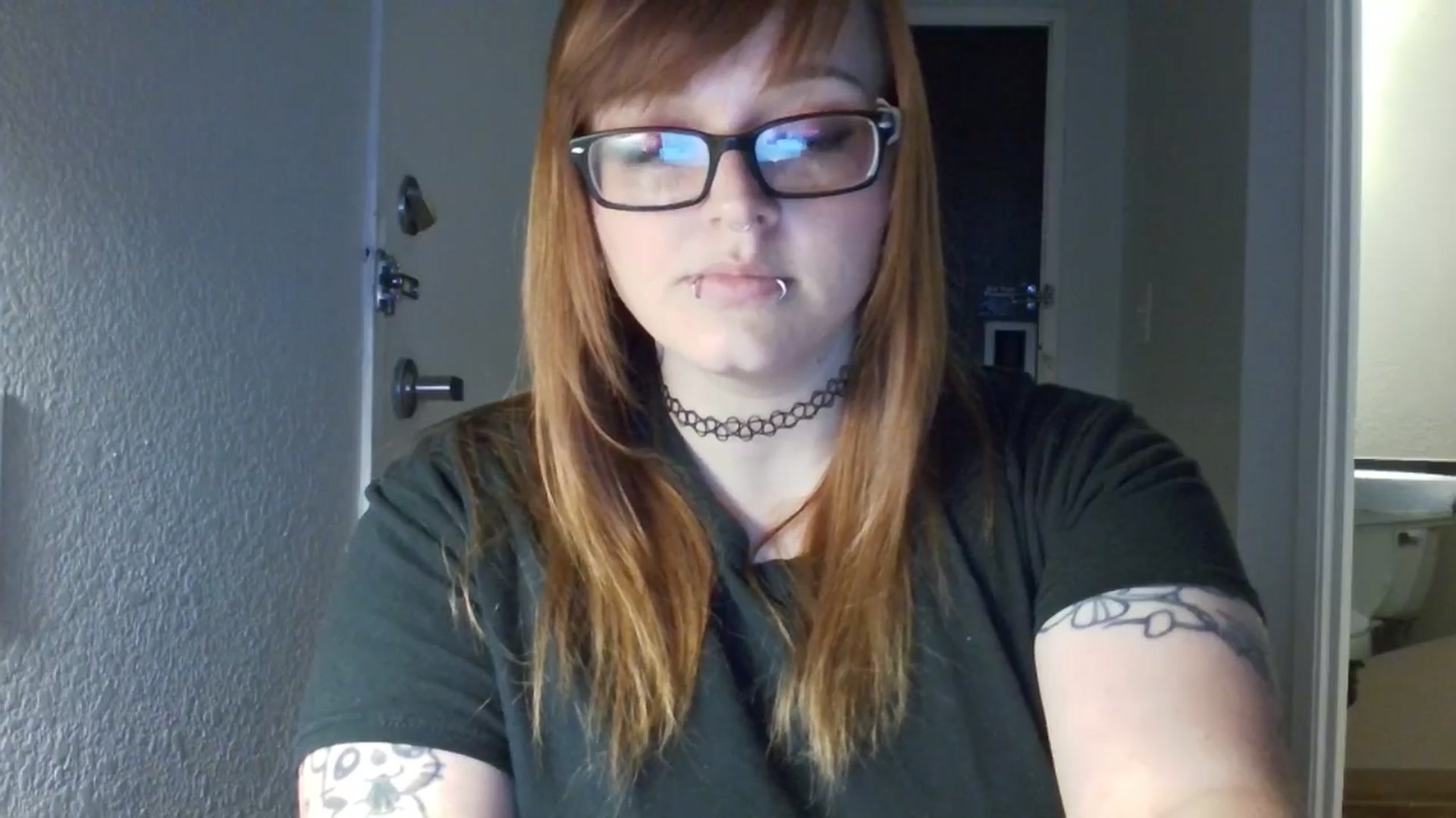 Gallery image thumbnail from FloraSky's myfreecams stream on, 05/01/2025, 13:48 image 2 of 20