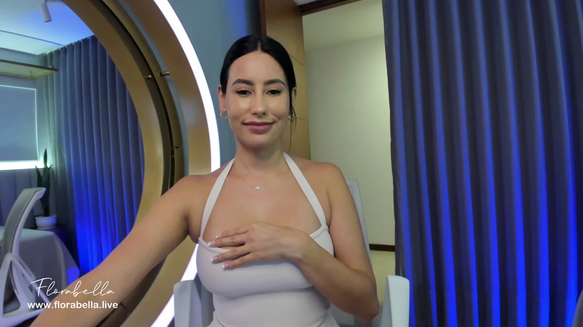 Gallery image thumbnail from Florabella's myfreecams stream on, 01/04/2023, 04:39 image 8 of 20