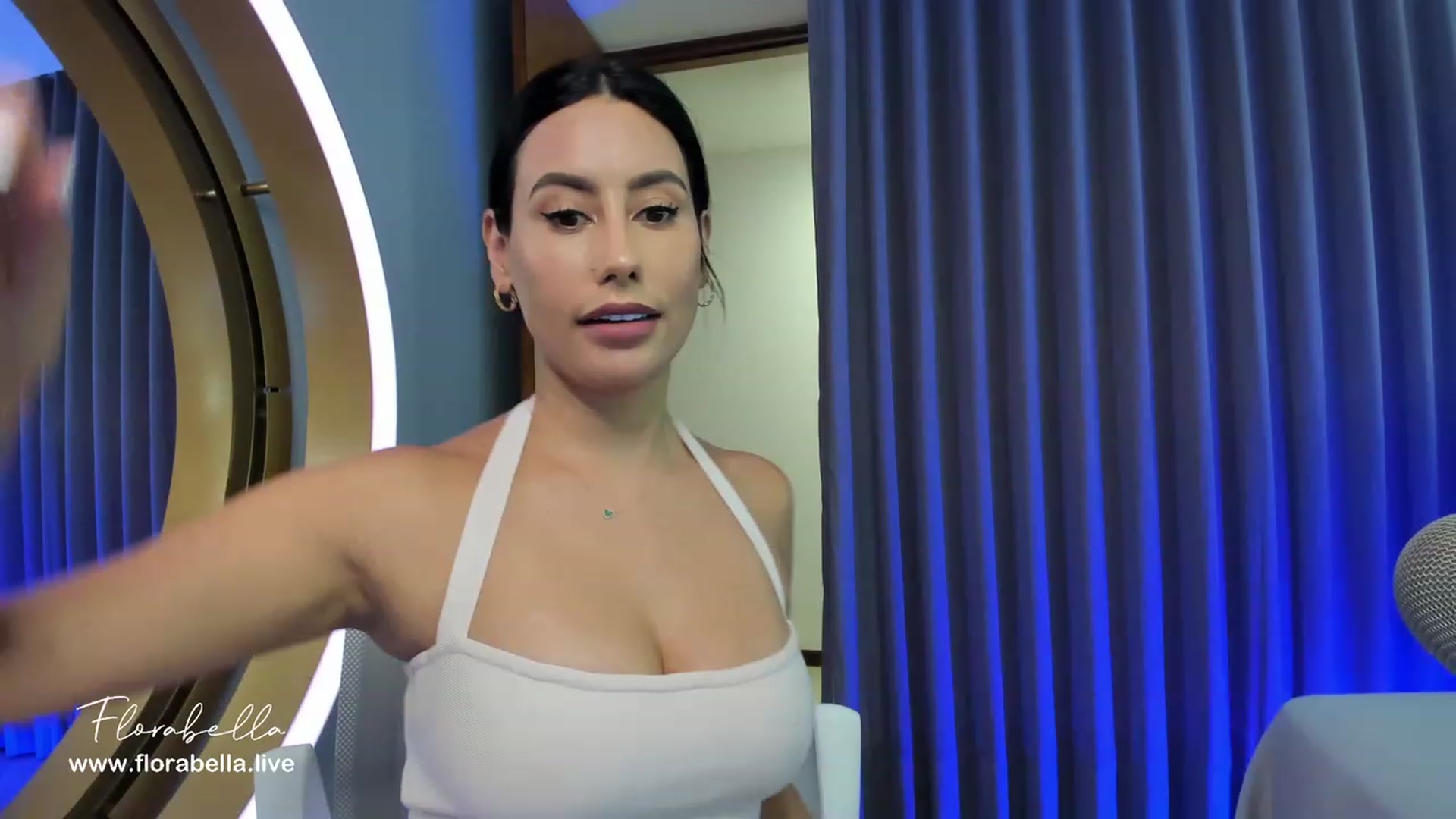 Gallery image thumbnail from Florabella's myfreecams stream on, 01/04/2023, 04:39 image 10 of 20