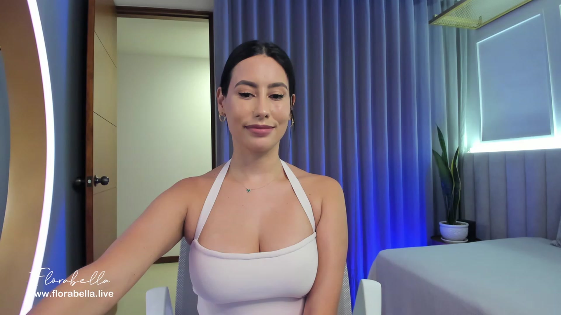 Gallery image thumbnail from Florabella's myfreecams stream on, 01/04/2023, 04:39 image 5 of 20