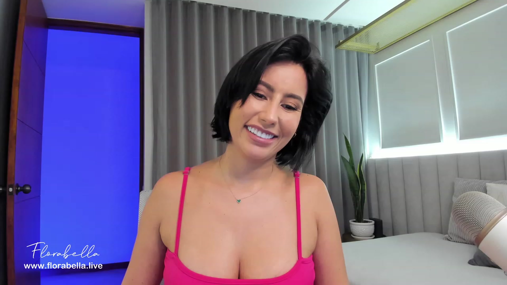 Gallery image thumbnail from Florabella's myfreecams stream on, 01/12/2023, 03:06 image 2 of 20