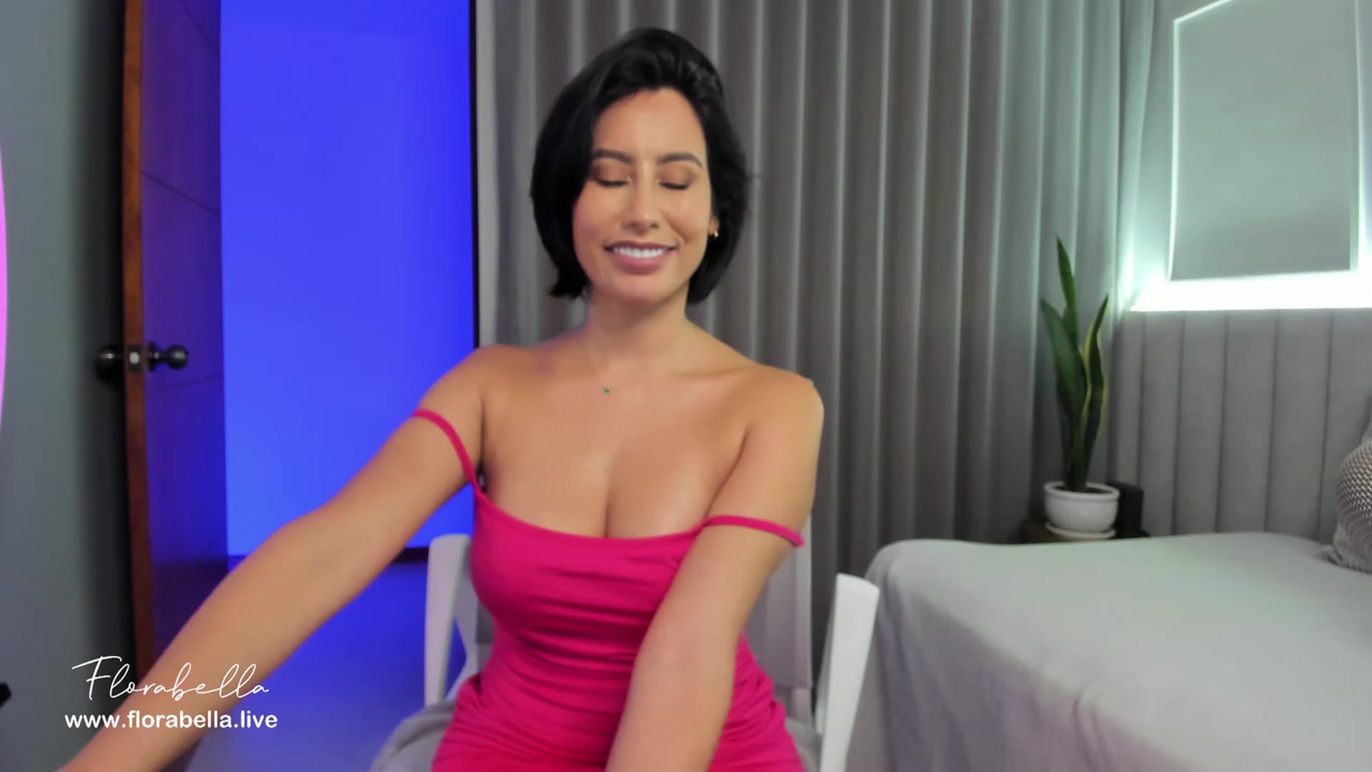 Gallery image thumbnail from Florabella's myfreecams stream on, 01/12/2023, 03:06 image 14 of 20