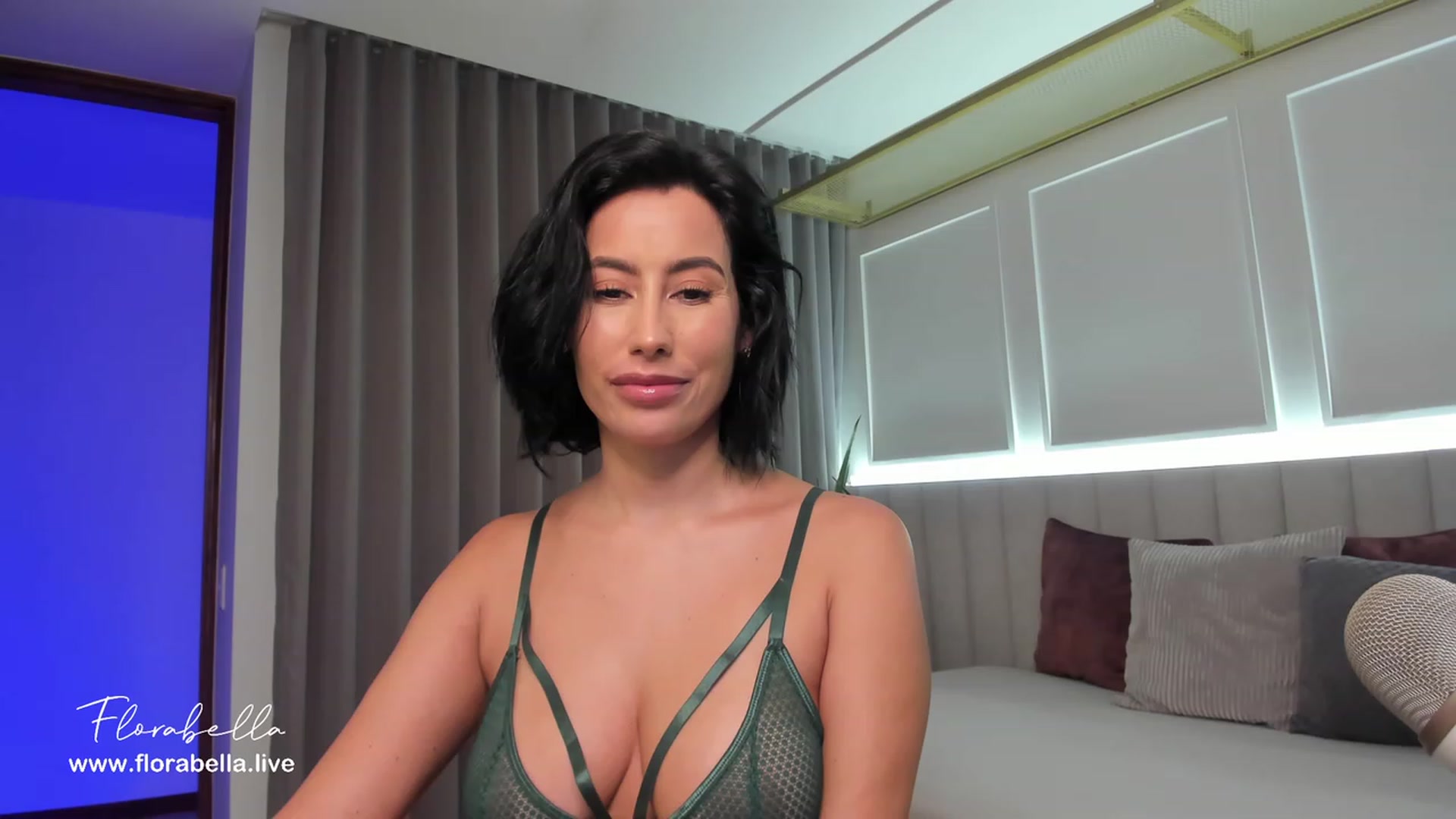 Gallery image thumbnail from Florabella's myfreecams stream on, 03/19/2023, 01:20 image 1 of 20