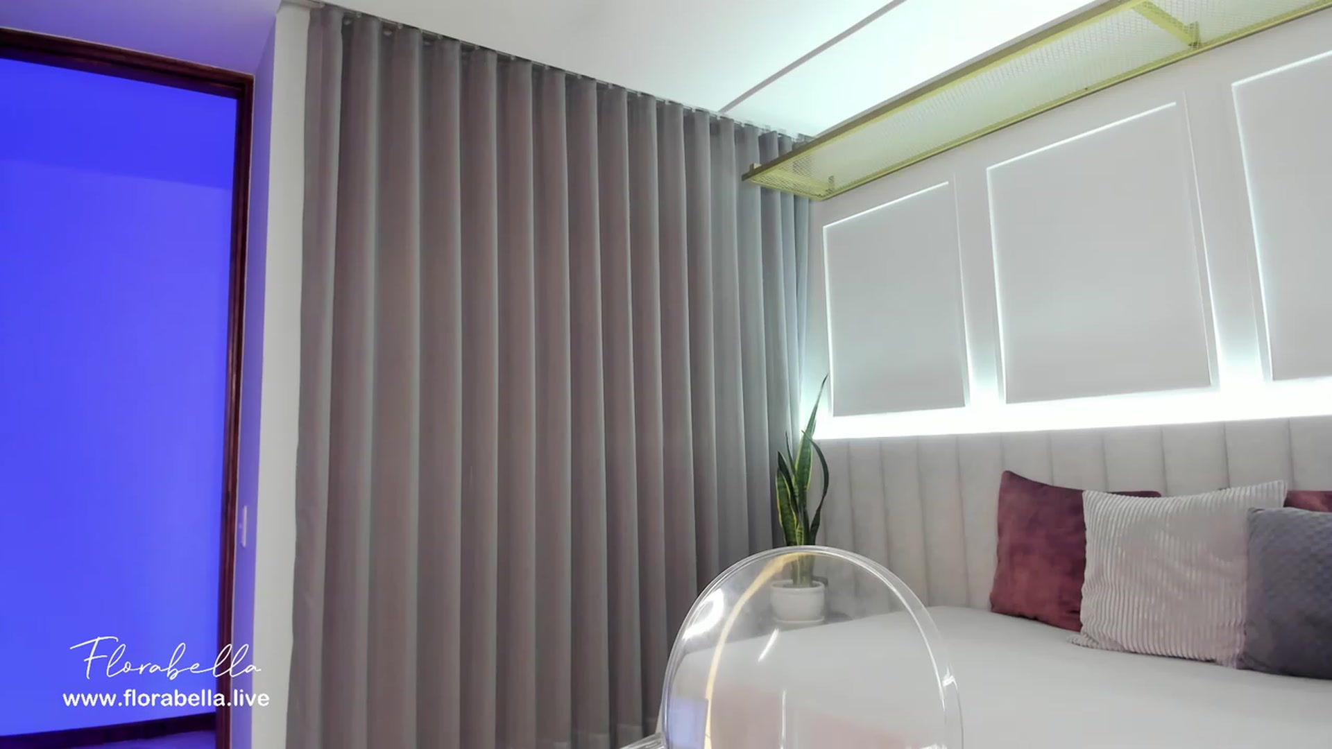 Gallery image thumbnail from Florabella's myfreecams stream on, 03/19/2023, 01:20 image 18 of 20