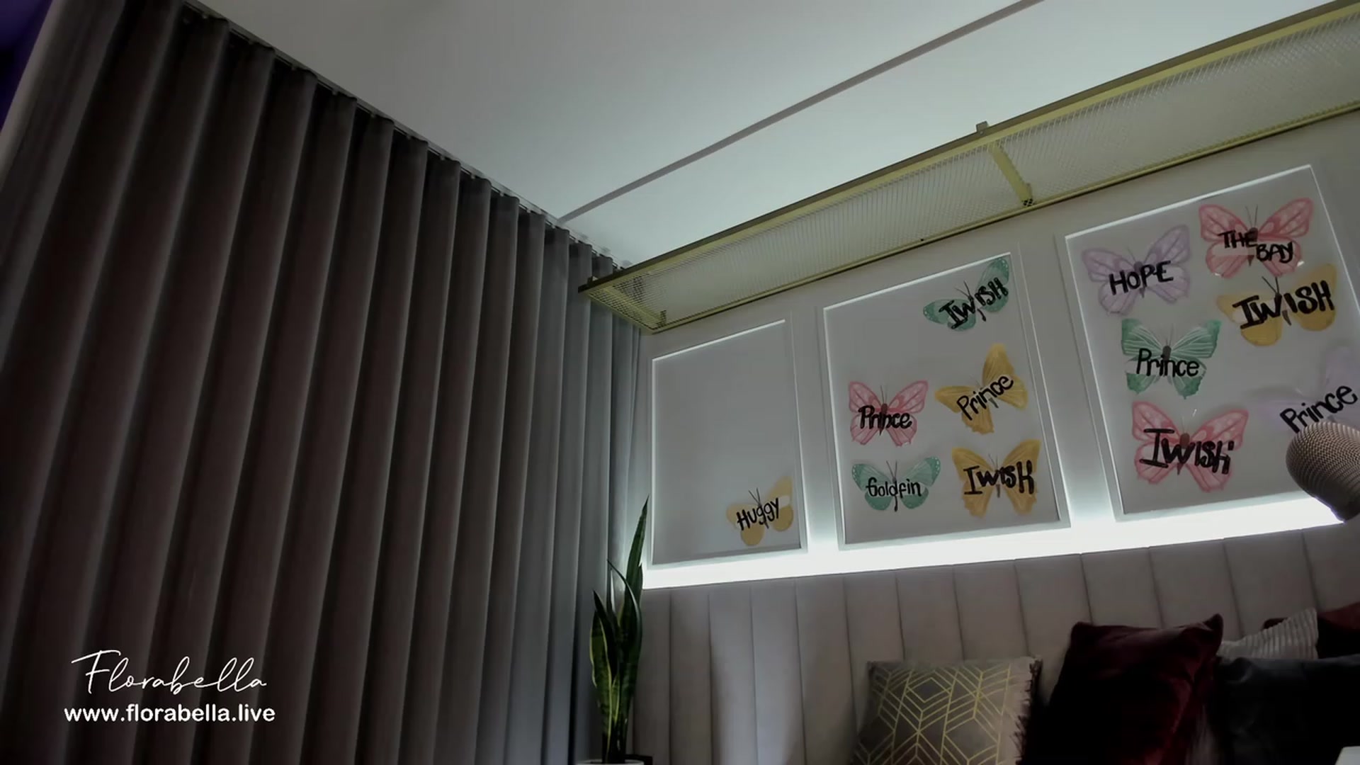 Gallery image thumbnail from Florabella's myfreecams stream on, 04/09/2023, 03:37 image 18 of 20