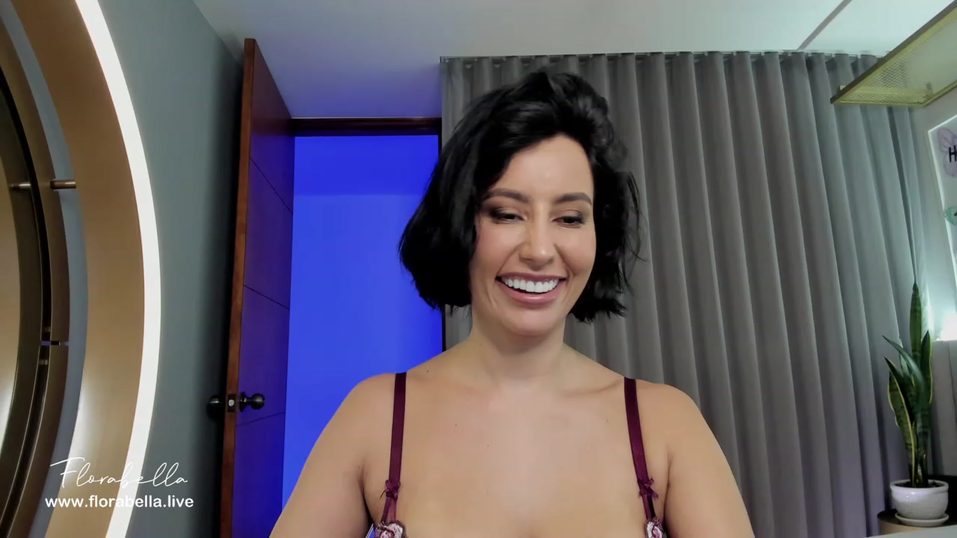Gallery image thumbnail from Florabella's myfreecams stream on, 04/16/2023, 01:22 image 10 of 20